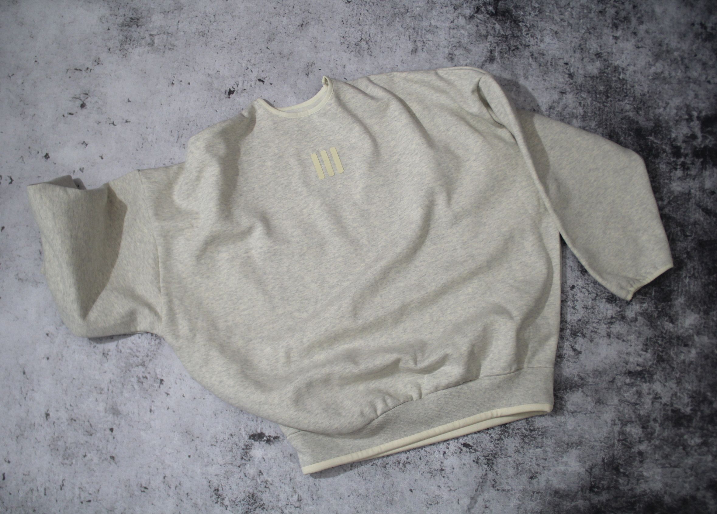 Adidas × Fear of God adidas Originals x Fear of God Fleece Sweatshirt IS5320 S Size US S / EU 44-46 / 1 - 1 Thumbnail