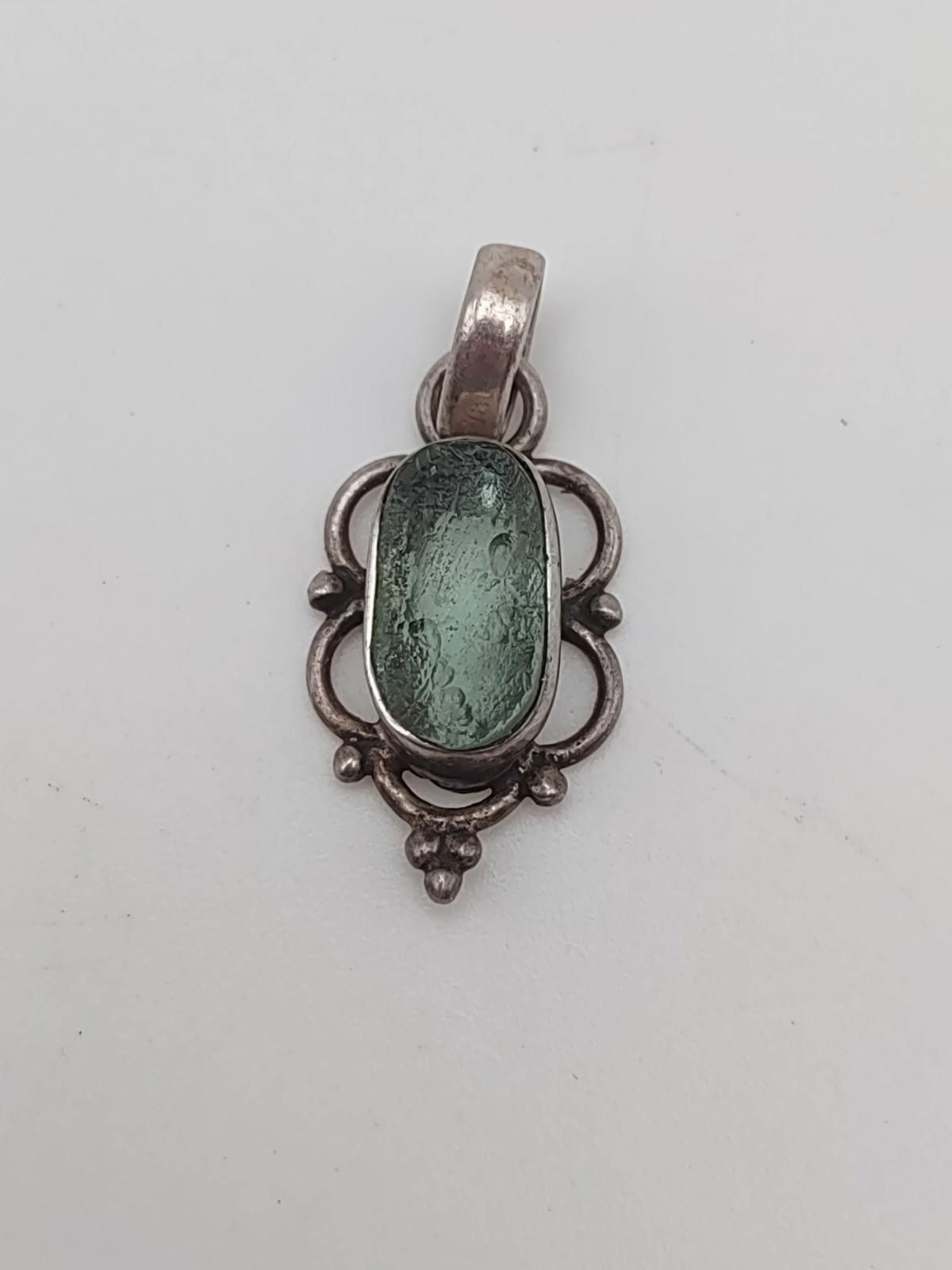 The Unbranded Brand Sterling Silver Green Glass Cabochon Pendant Boho Size ONE SIZE - 1 Thumbnail