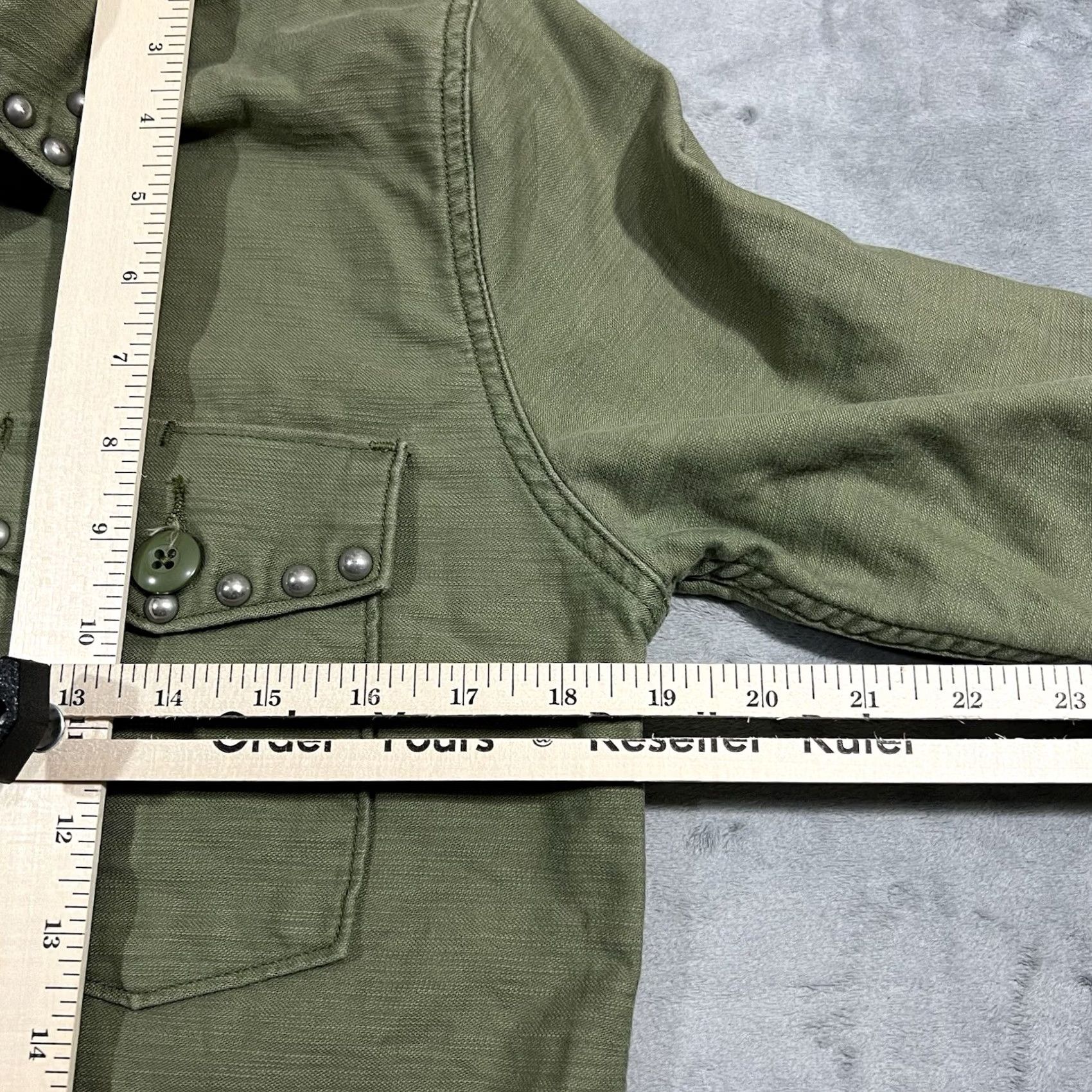 Olive Levis Shirt Womens XS Jacket Women Size Olive Studded Army Collar Studs Shacket Size XS / US 0-2 / IT 36-38 - 7 Thumbnail