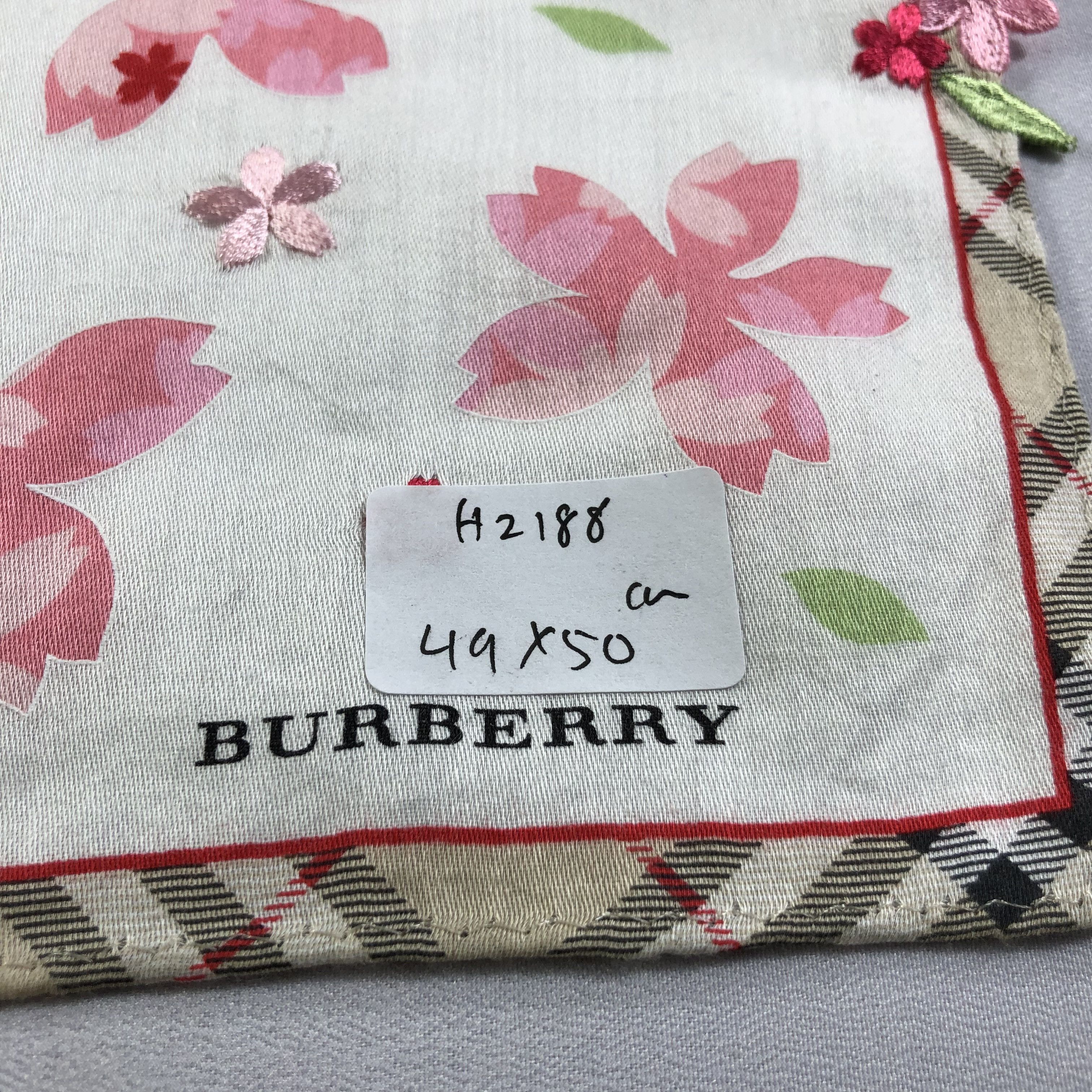 Burberry Burberry Handkerchief Neckerchief Bandana H2188 Size ONE SIZE - 8 Thumbnail