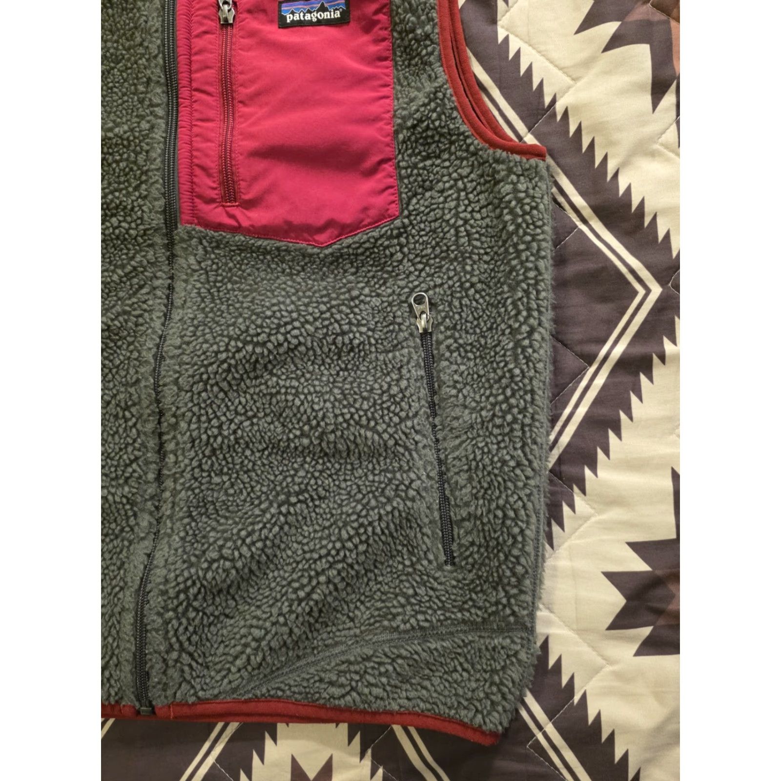 Patagonia Patagonia Vest Main Selling Point: Classic Retro-X Deep Pile Fleece Vest Dark Gray Red Trim Mens M Size US M / EU 48-50 / 2 - 4 Thumbnail