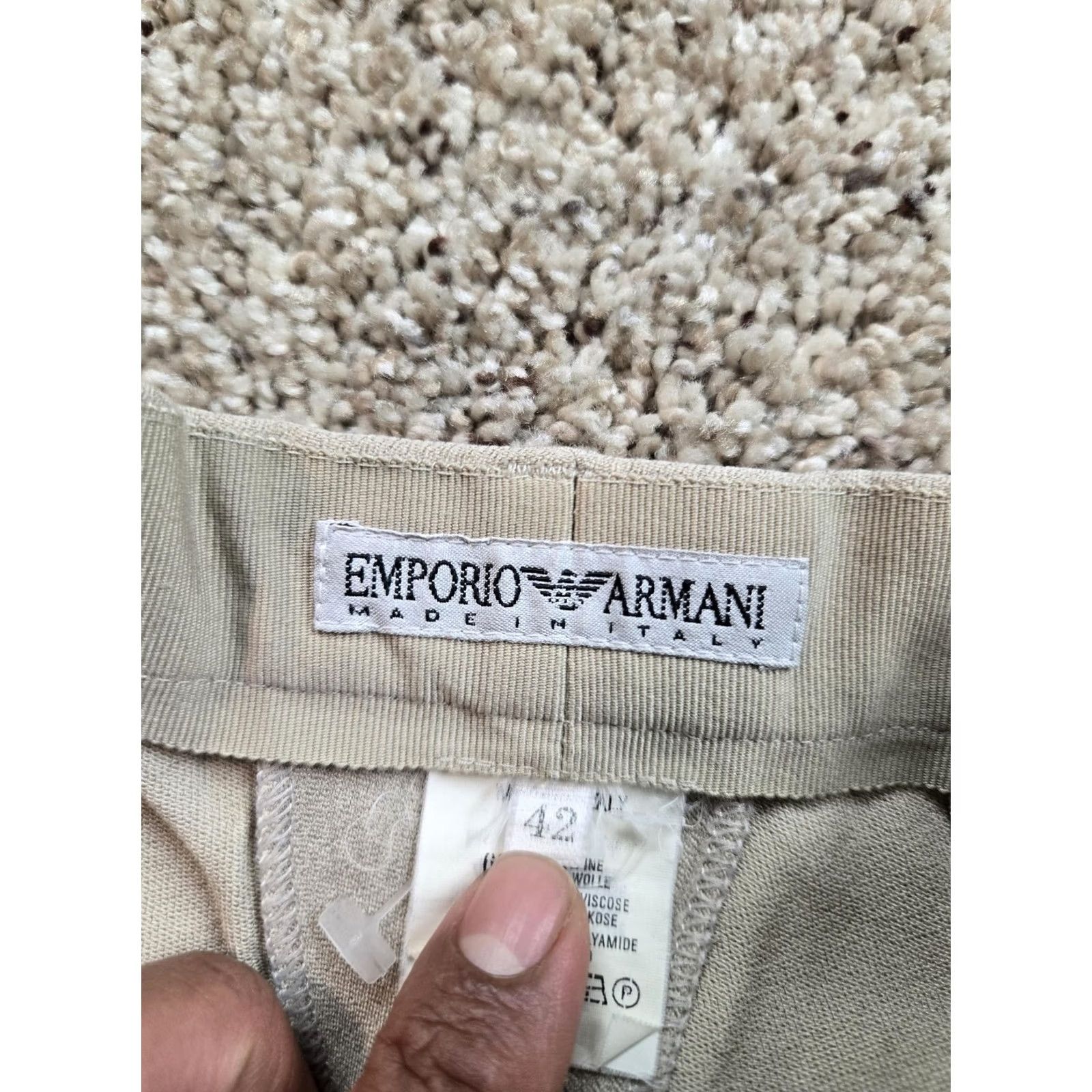Emporio Armani VINTAGE Emporio Armani Pants Womens 42 Beige Pleated Front High Waist Tapered Size 28" / US 6 / IT 42 - 6 Thumbnail