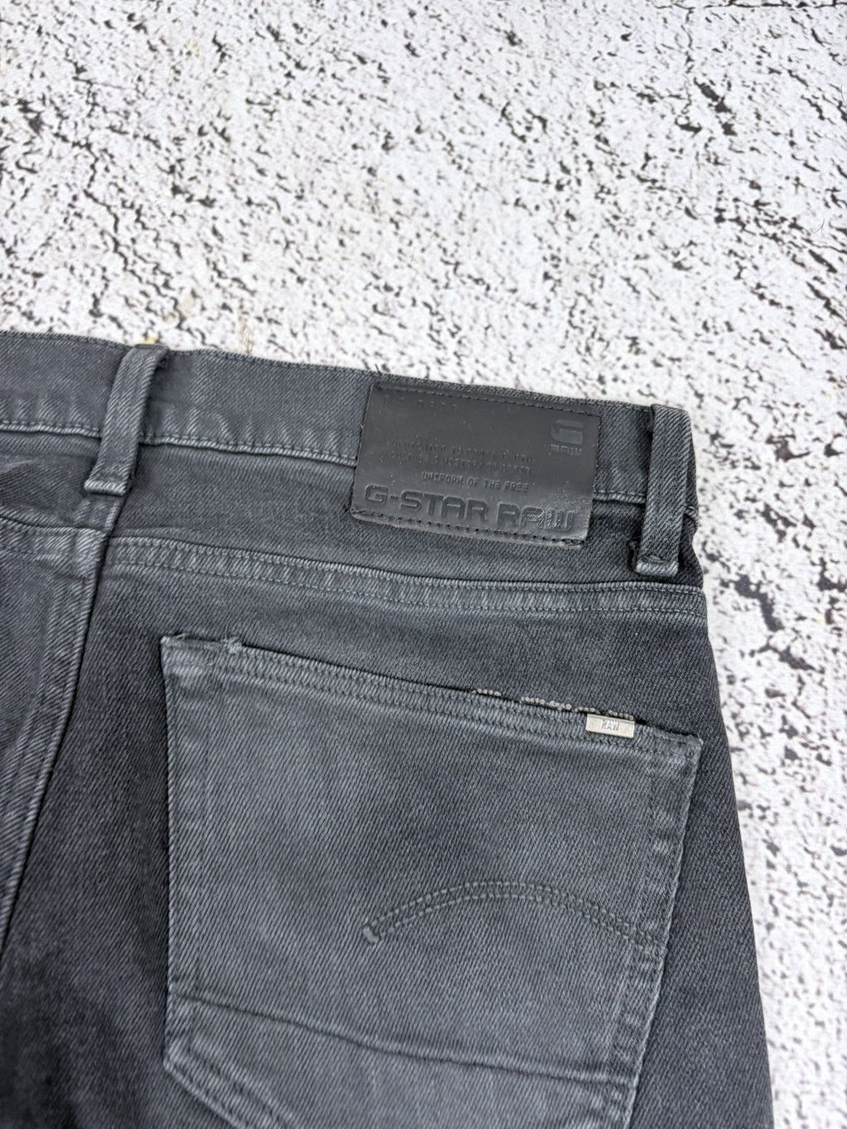 G-Star G-Star Raw 3301 Slim Fit Jeans Washed Black W30 L32 Size US 30 / EU 46 - 13 Thumbnail