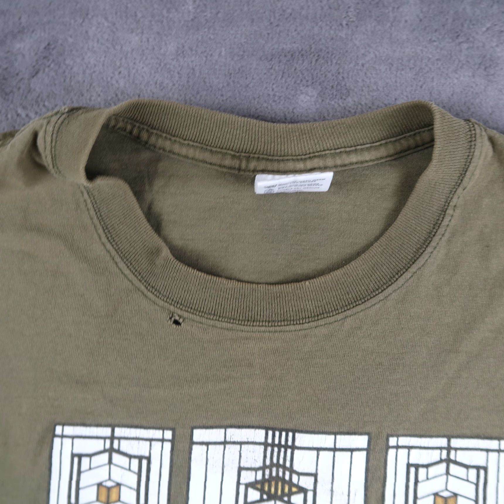 Anvil VINTAGE Frank Lloyd Wright Robie House Window Designs T Shirt 1990s XL Green Mens 90s Shirt Graphic Print Anvil Crew Neck Short Sleeve Cotton Size US XL / EU 56 / 4 - 5 Thumbnail