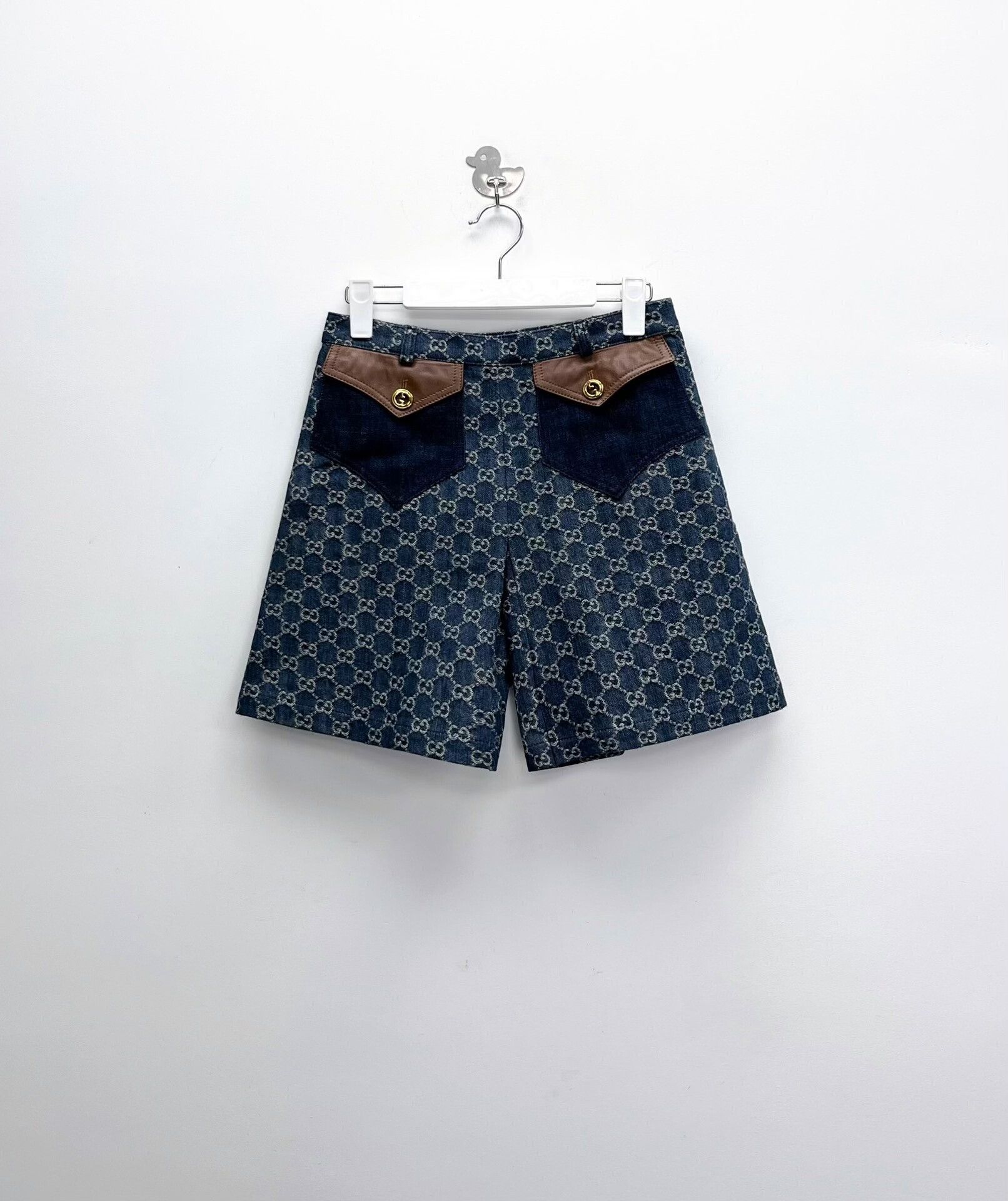 Gucci gucci logo print denim shorts with pockets Size 40" / US 18 - 1 Thumbnail