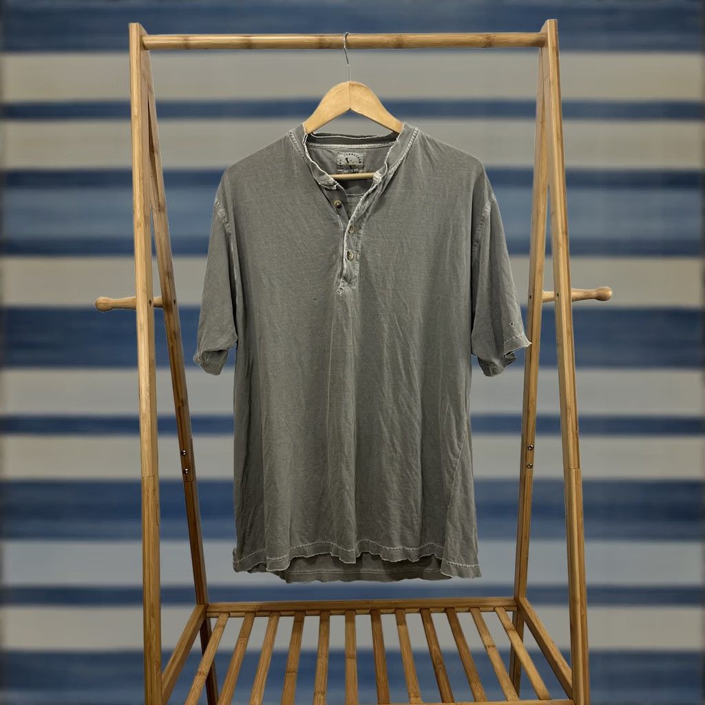 Vintage VINTAGE Ferruche NYC Thrashed WIP Work T-Shirt Henley Short Sleeve Size L Green Gray Mens Shirt Size US L / EU 52-54 / 3 - 1 Thumbnail