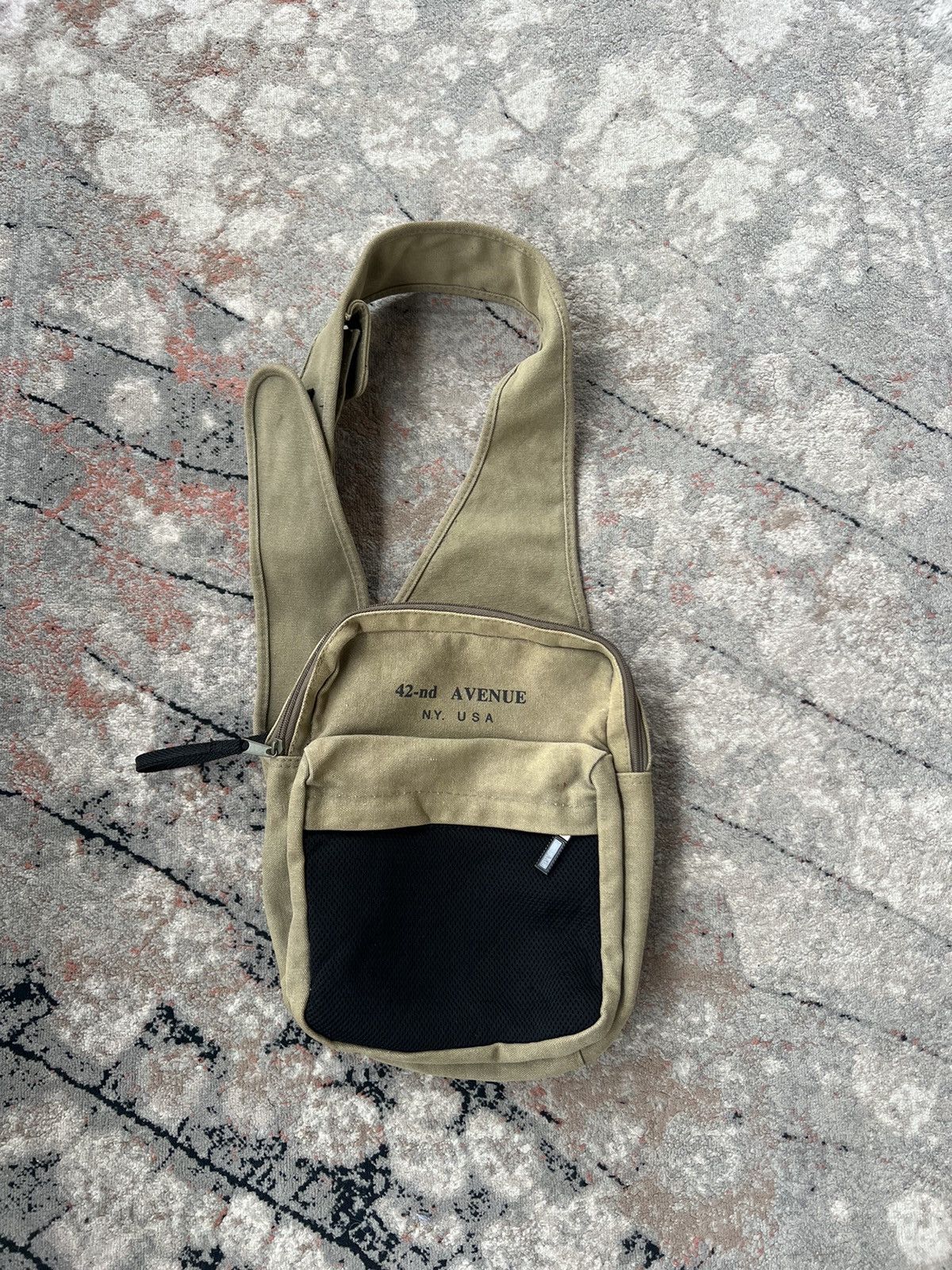 Vintage Y2K 42-nd Avenue NY. USA Vintage Bag Size ONE SIZE - 1 Thumbnail