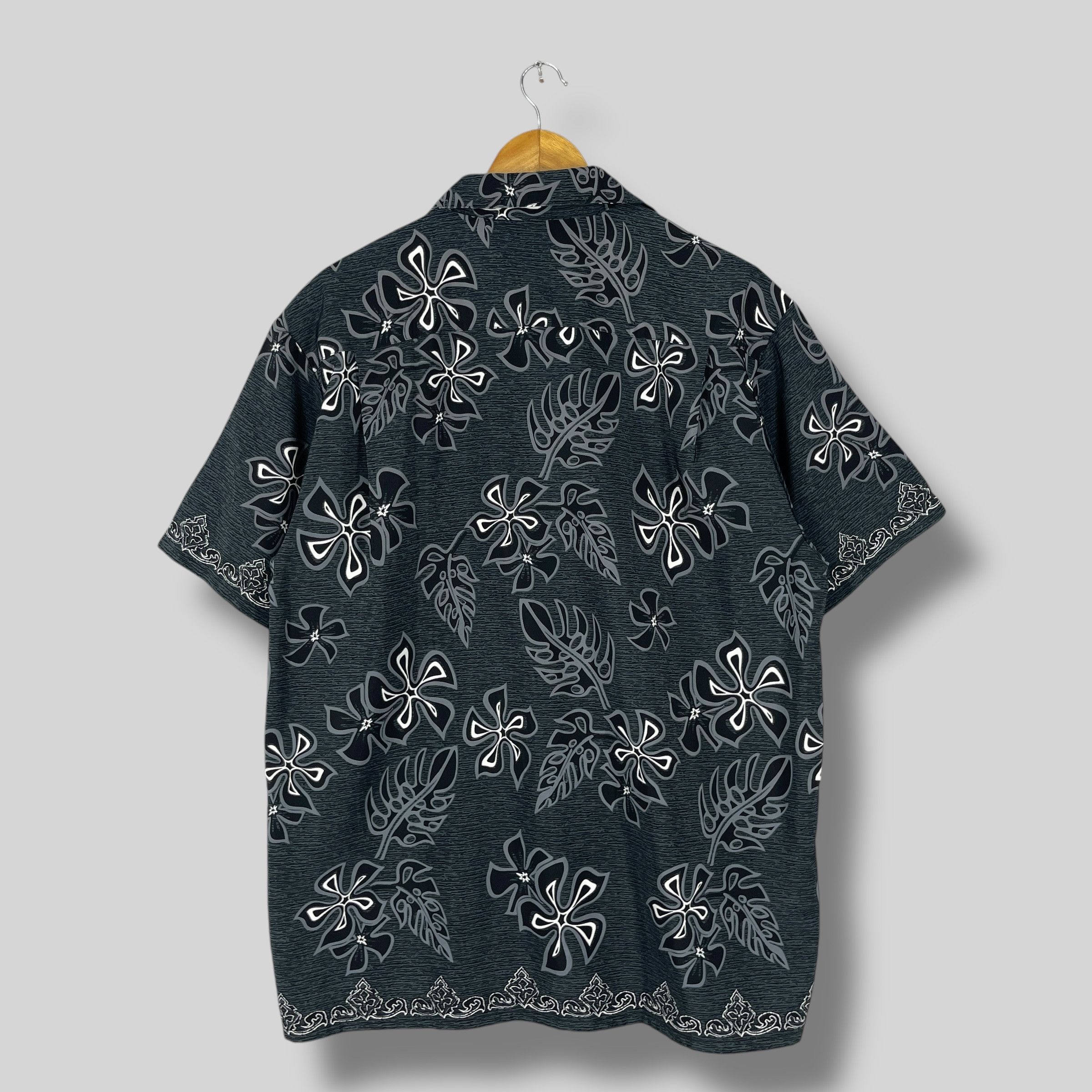Vintage Vintage Y2K Monochromatic Floral Polyester Hawaiian Shirt Size US L / EU 52-54 / 3 - 6 Thumbnail
