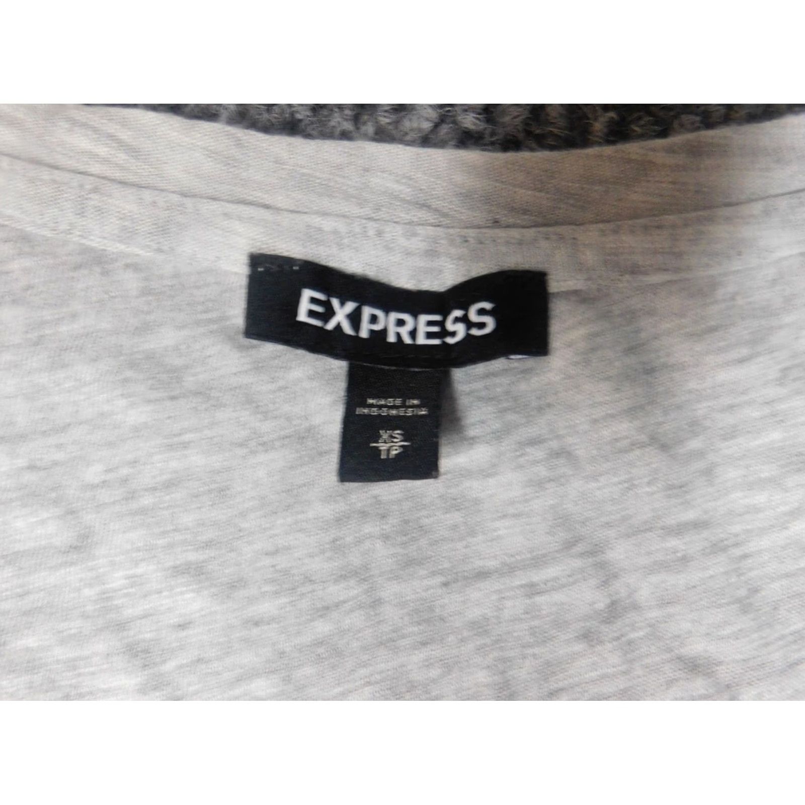Express Express Womens Blouse XS Gray V-Neck Pullover Stretch Tank Top Cap Sleeve Cotton Modal Rayon Shirt Regular Womens US XS Gray Modern Basic Conference? Size XS / US 0-2 / IT 36-38 - 4 Thumbnail