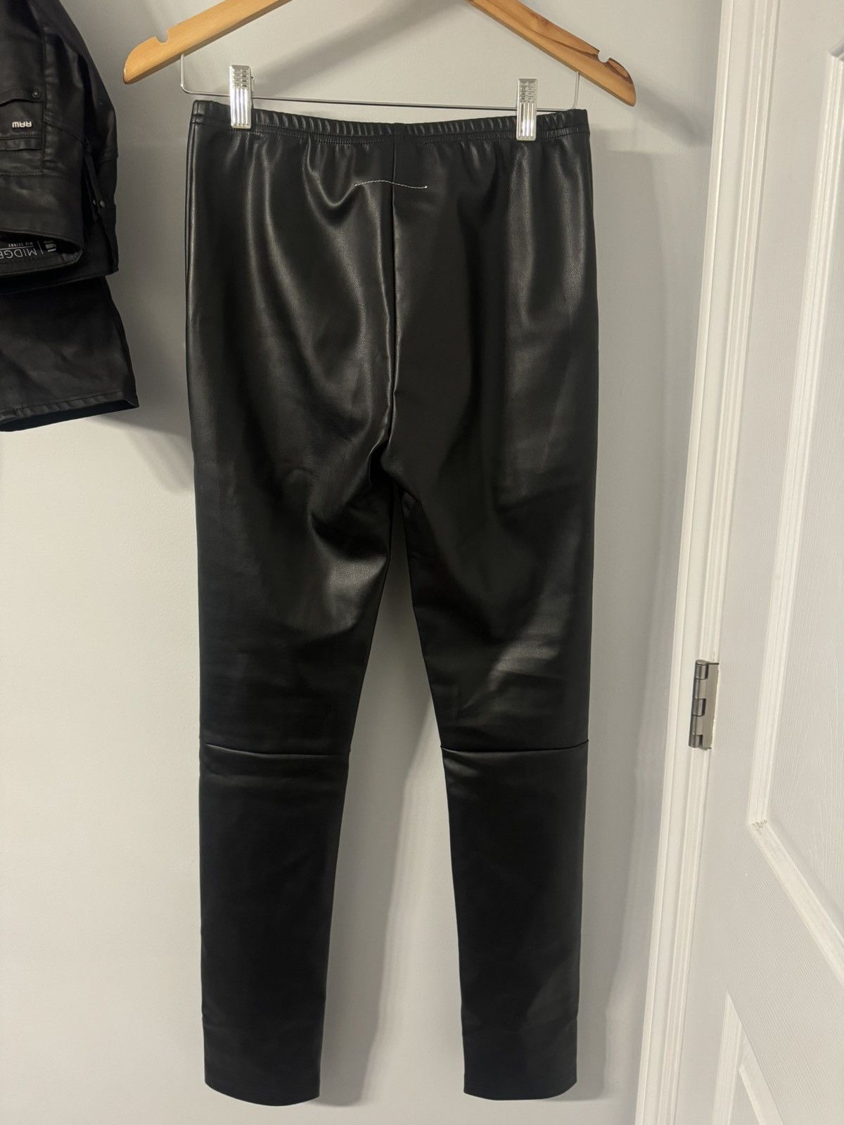 Maison Margiela Maison Margiela Leather pants Size 27" / US 4 / IT 40 - 2 Thumbnail