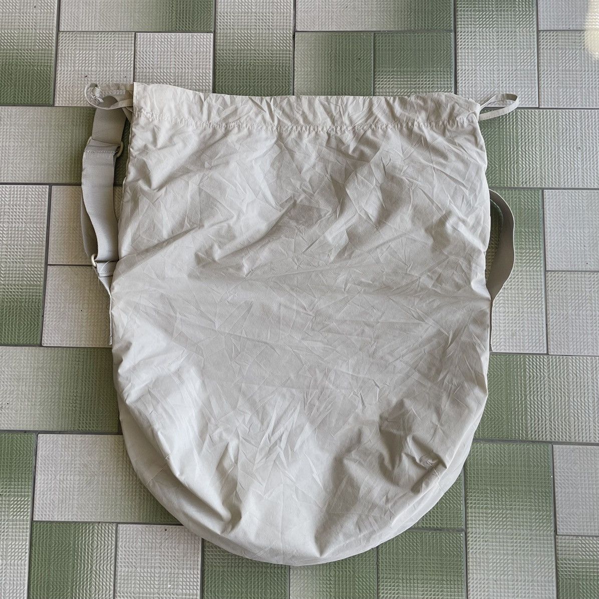 Japanese Brand × Uniqlo Versatile Uniqlo Drawstring Shoulder Bag Size ONE SIZE - 3 Thumbnail