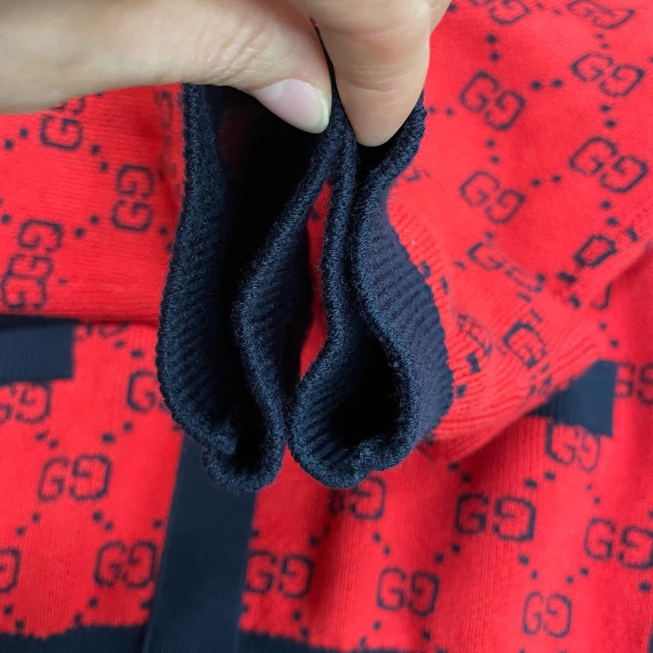 Gucci Gucci Red 520 Series Full Print Cardigan sweater 2501-Nexta Size US XS / EU 42 / 0 - 4 Thumbnail