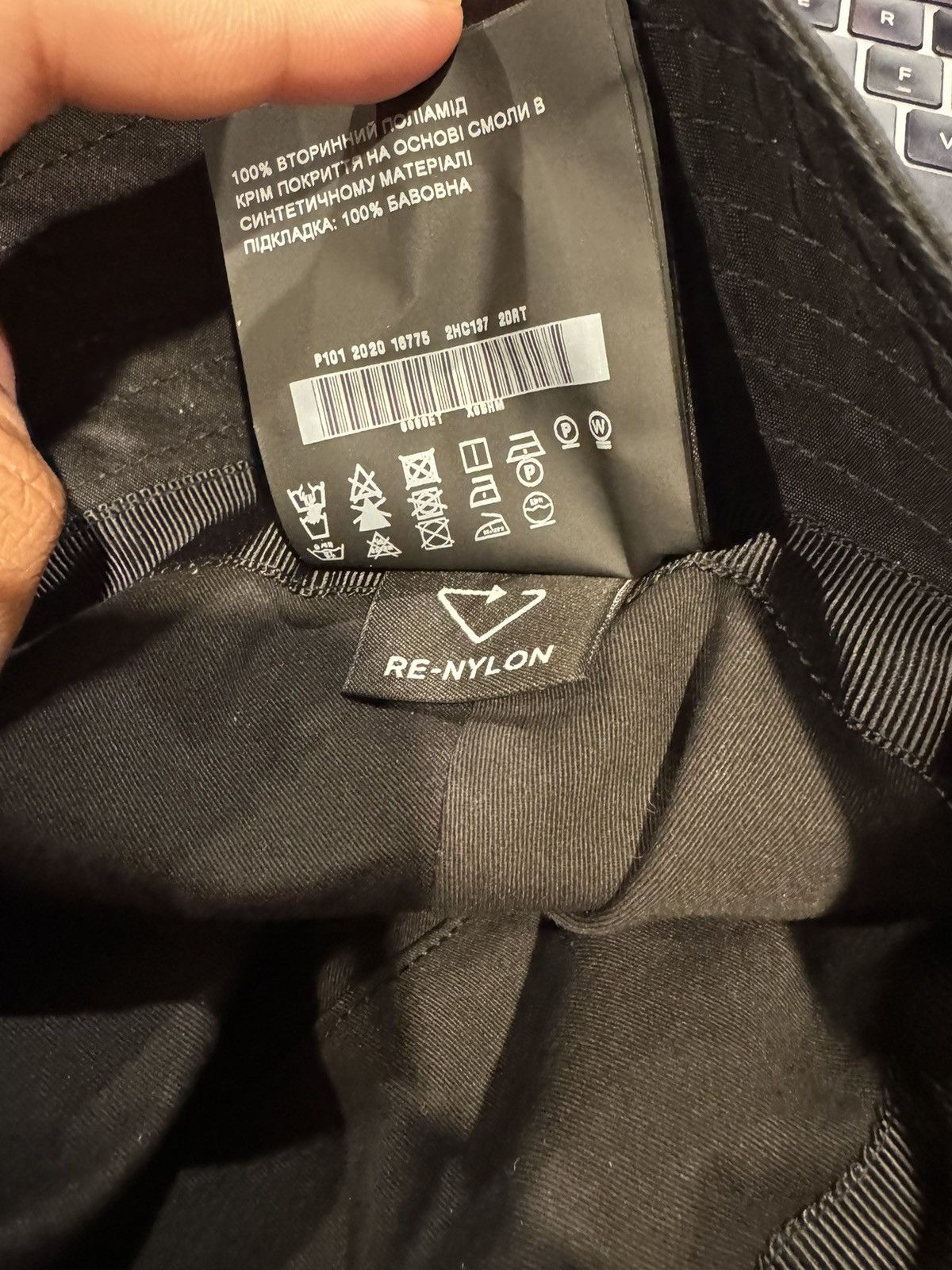 Prada Black Prada Re Nylon Bucket Hat Size ONE SIZE - 6 Thumbnail