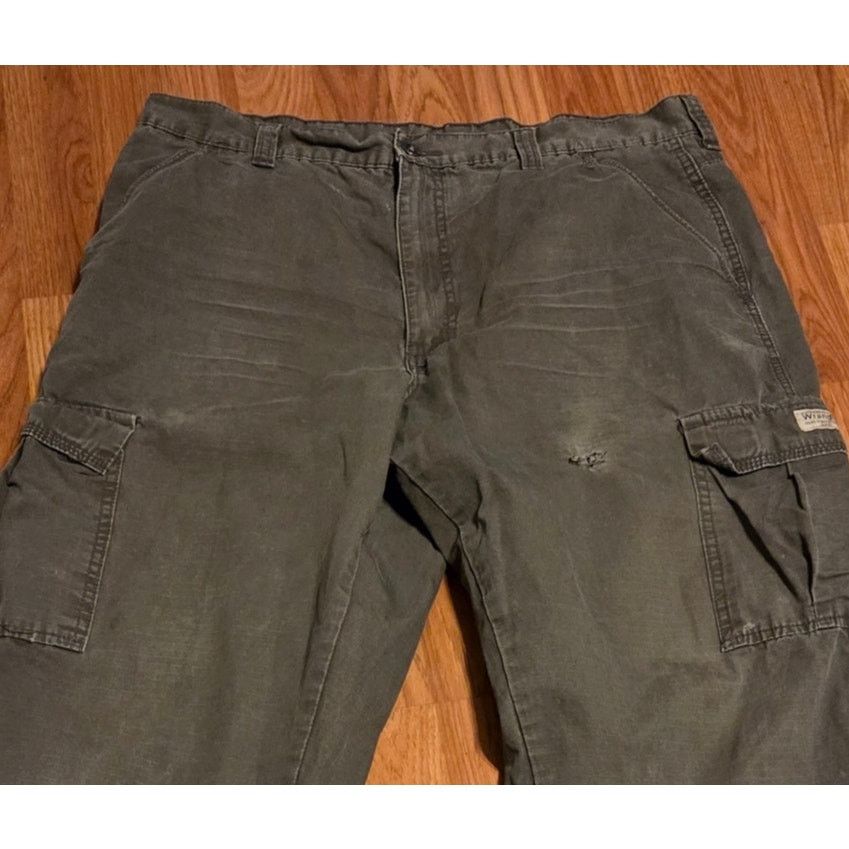 Wrangler Wrangler Authentic issue Camo Green Denim Jeans -Men's 39x30 Size US 39 - 3 Thumbnail