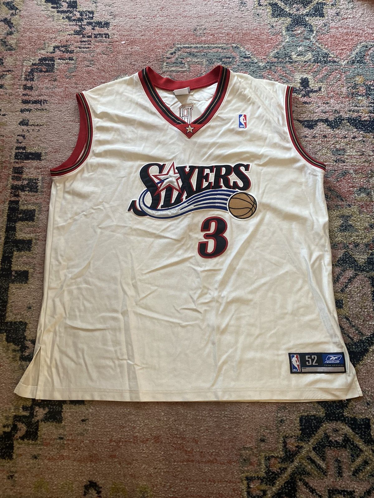 Image of NBA x Reebok Vintage Philadelphia 76’Ers Allen Iverson Jersey in White, Men's (Size 2XL)