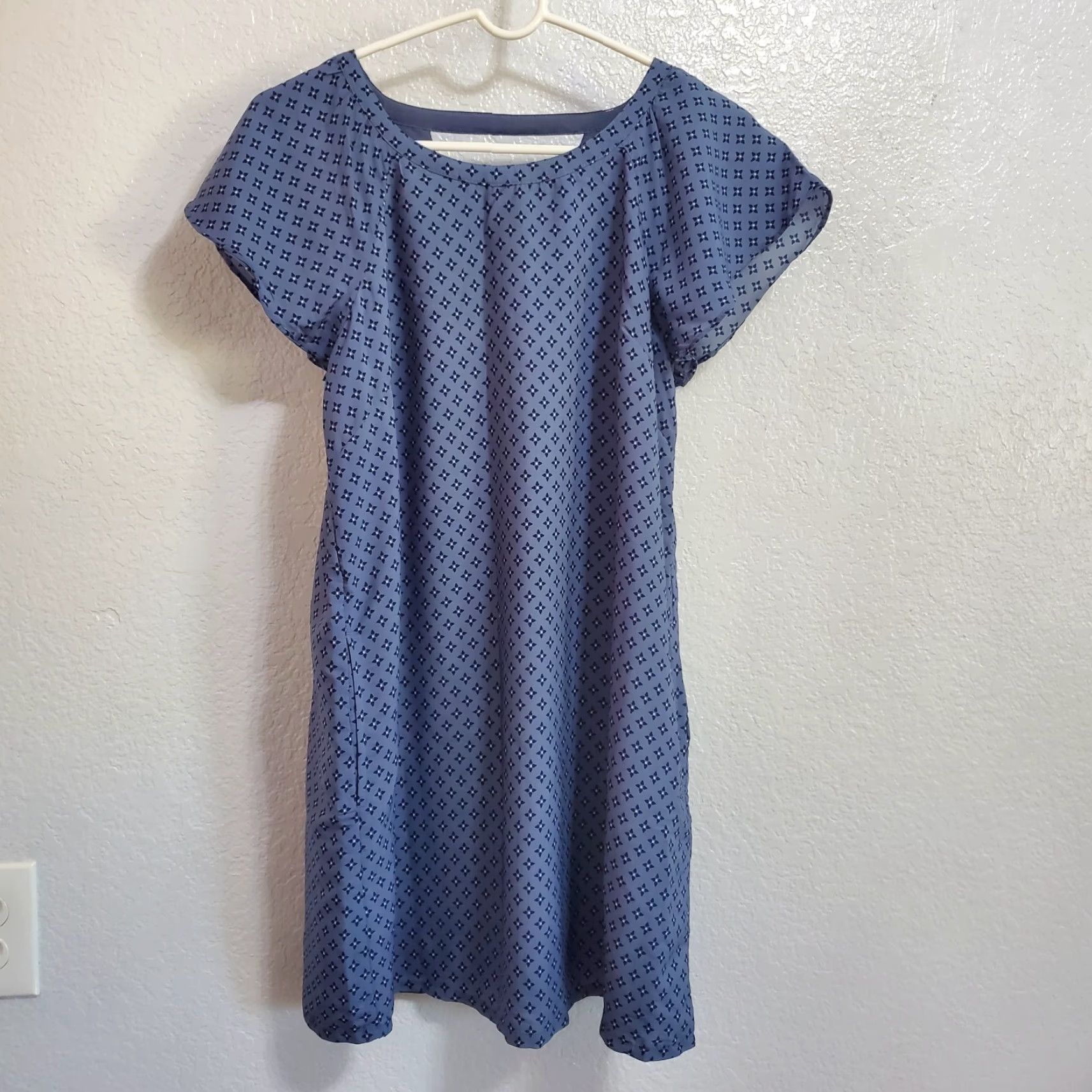 Abercrombie & Fitch VINTAGE Abercrombie & Fitch Dress Women S Blue Floral Flutter Sleeves Keyhole Back Pockets Size S / US 4 / IT 40 - 2 Thumbnail