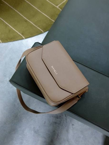 Designer Manely Ro bag Size ONE SIZE - 1 Thumbnail