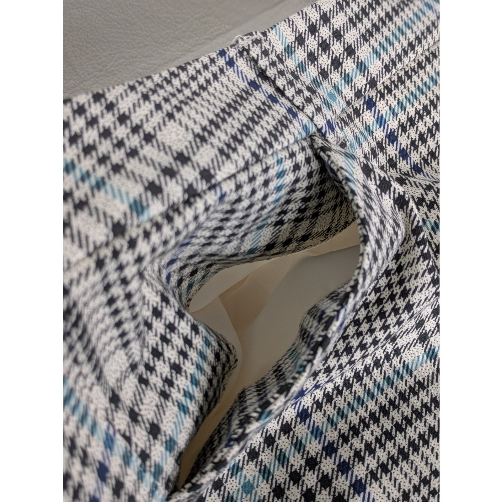 Old Navy Old Navy Hi Rise Pixie Pants 28 Houndstooth Black White Blue Size 28" / US 6 / IT 42 - 11 Thumbnail
