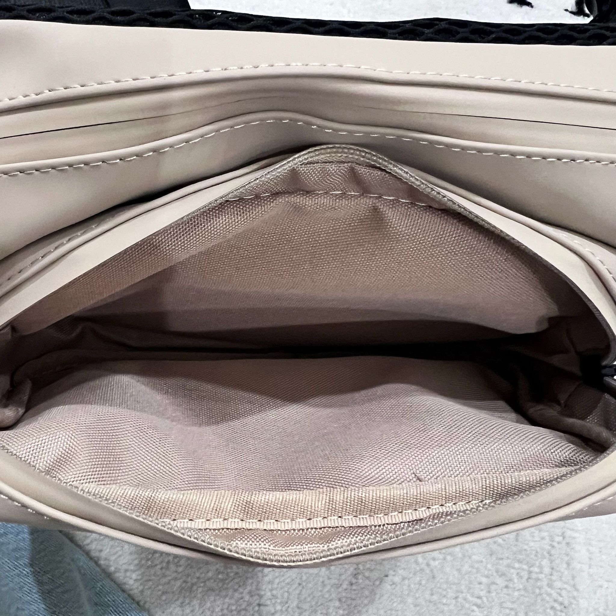 Rains Rains Bum Metallic Bag W3 Waterproof Sling / Belt Bag - Sand Size ONE SIZE - 6 Thumbnail