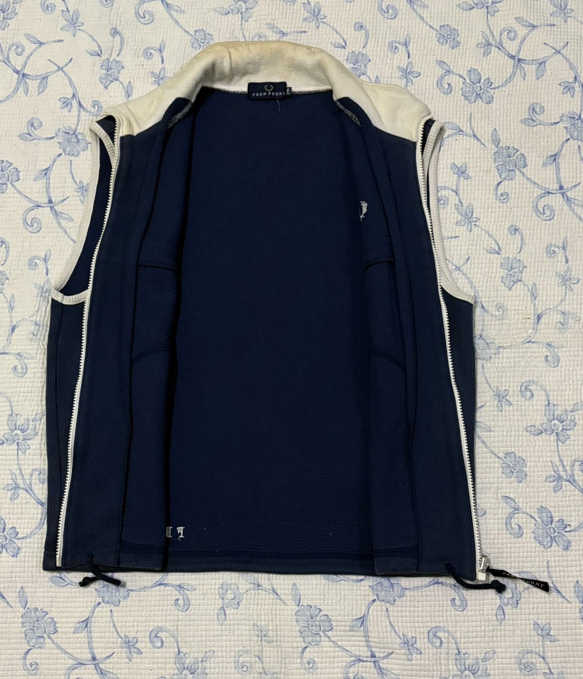 Fred Perry Fred Perry Vest Sleeveless Jacket Size US S / EU 44-46 / 1 - 7 Thumbnail