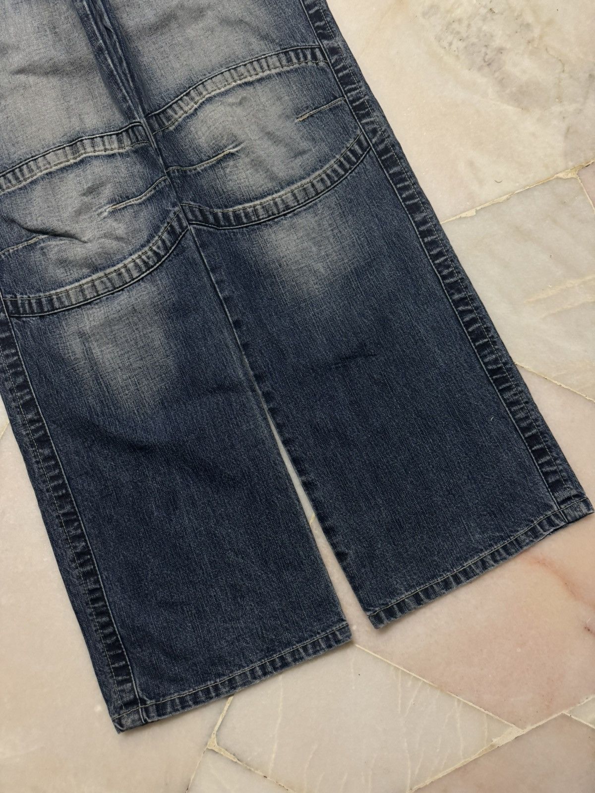 Japanese Brand BAGGY FLARE VINTAGE JAPANESE THRASHED JEANS 90s Size US 32 / EU 48 - 8 Thumbnail