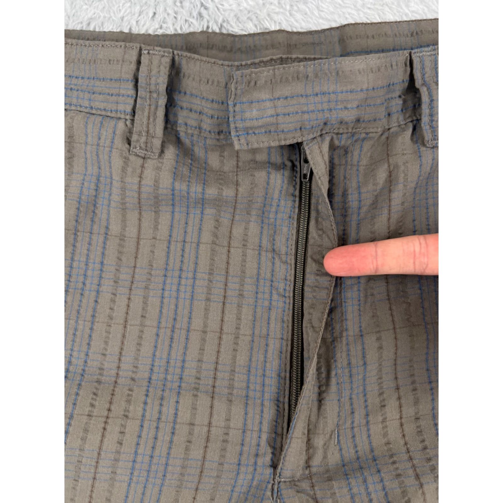Patagonia Patagonia Shorts Mens 34 Brown Blue Plaid Thrift Shorts Polyester Blend 34x10 Vintage Size US 34 / EU 50 - 6 Thumbnail