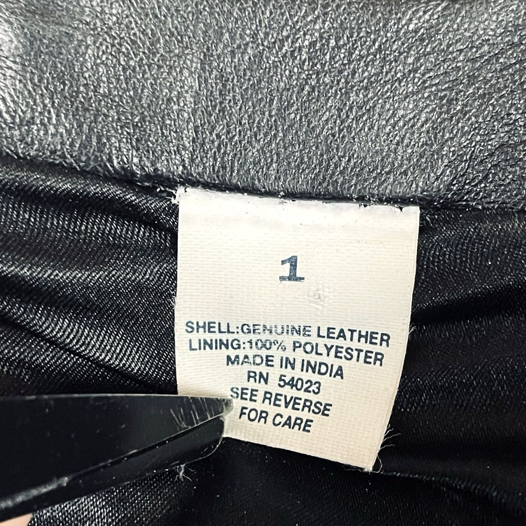 Old Navy Vintage Old Navy Leather Pants - 1 26x29 Black Grunge 90s Y2K Indie Goth Punk T132 Size 25" / US 0 / IT 36 - 7 Thumbnail