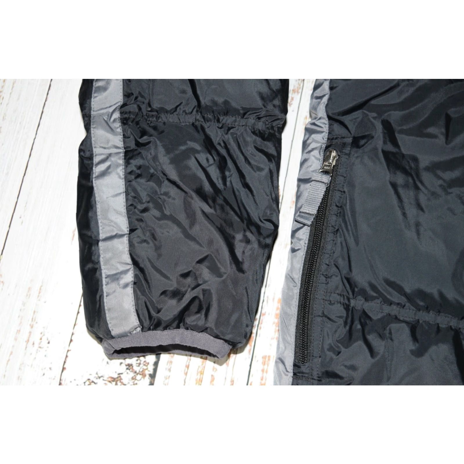Nike VINTAGE Nike MENS BLACK DOWN PUFFER JACKET EMBROIDERED CENTER LOGO XL Jacket Size US XL / EU 56 / 4 - 5 Thumbnail
