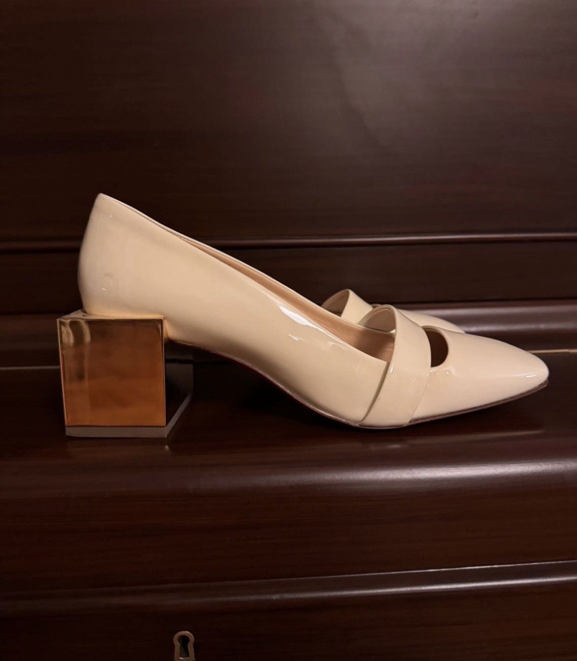 Christian Louboutin Christian Louboutin Cream Patent Mary Jane Pumps Size 38 Size US 8 / IT 38 - 9 Thumbnail
