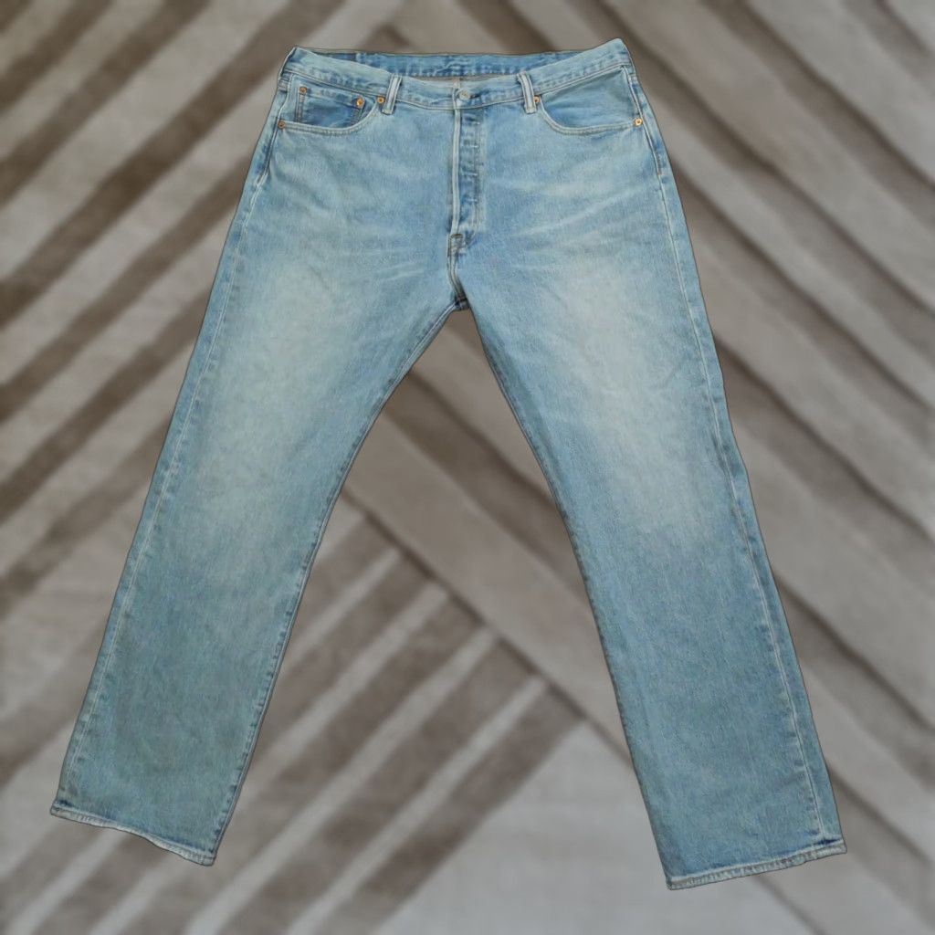 Levi's VINTAGE Levi's 501 Jeans Mens 38x32 Blue Button Fly Distressed Grunge Straight Jeans Pants 90s Mens Size US 38 / EU 54 - 1 Thumbnail