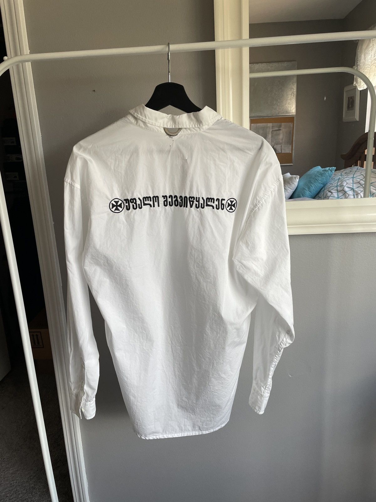 image of Vetements Ss19 Georgia Ring Collar Shirt Size Xs in White, Men's