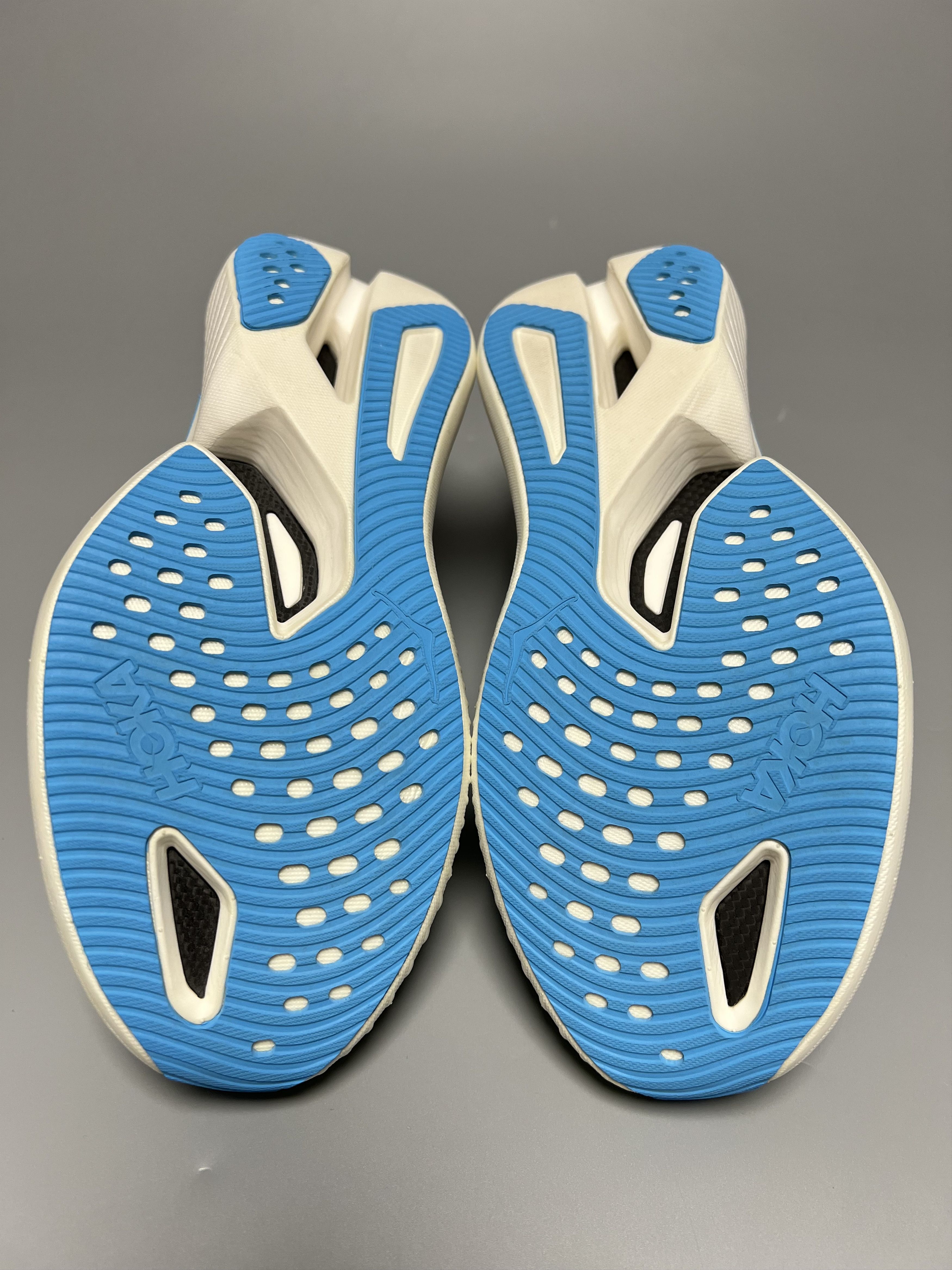 Hoka Hoka One One Cielo X1 Unisex Running Shoes 1147910-ENN Size US 7 / EU 40 - 14 Thumbnail