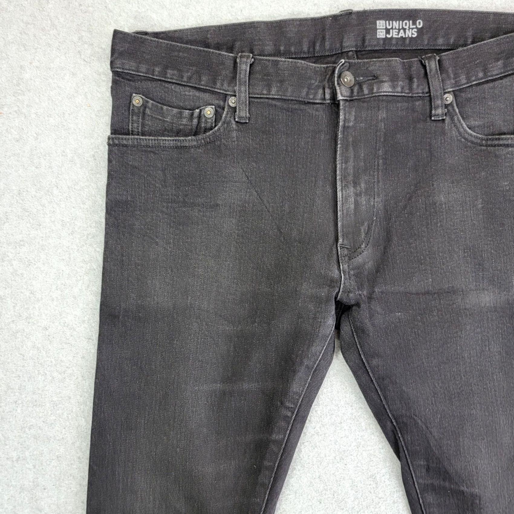 Uniqlo Uniqlo Jeans Mens 35x30 Black Dark Wash Slim Straight Stretch Denim Size US 35 - 4 Thumbnail