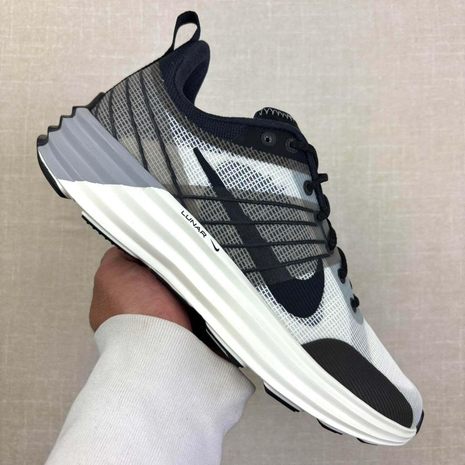 Nike 🌘 2024 Nike Lunar Roam “Summit White Black” 7.5W Size US 7.5 / IT 37.5 - 1 Thumbnail