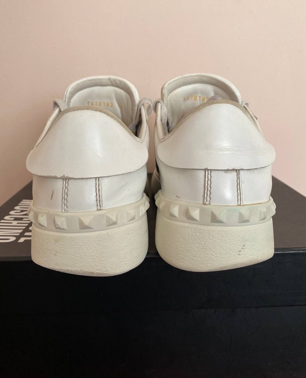 Valentino Valentino Garavani Rockstud Premium Leather Sneakers Size US 5.5 / EU 38 - 6 Thumbnail