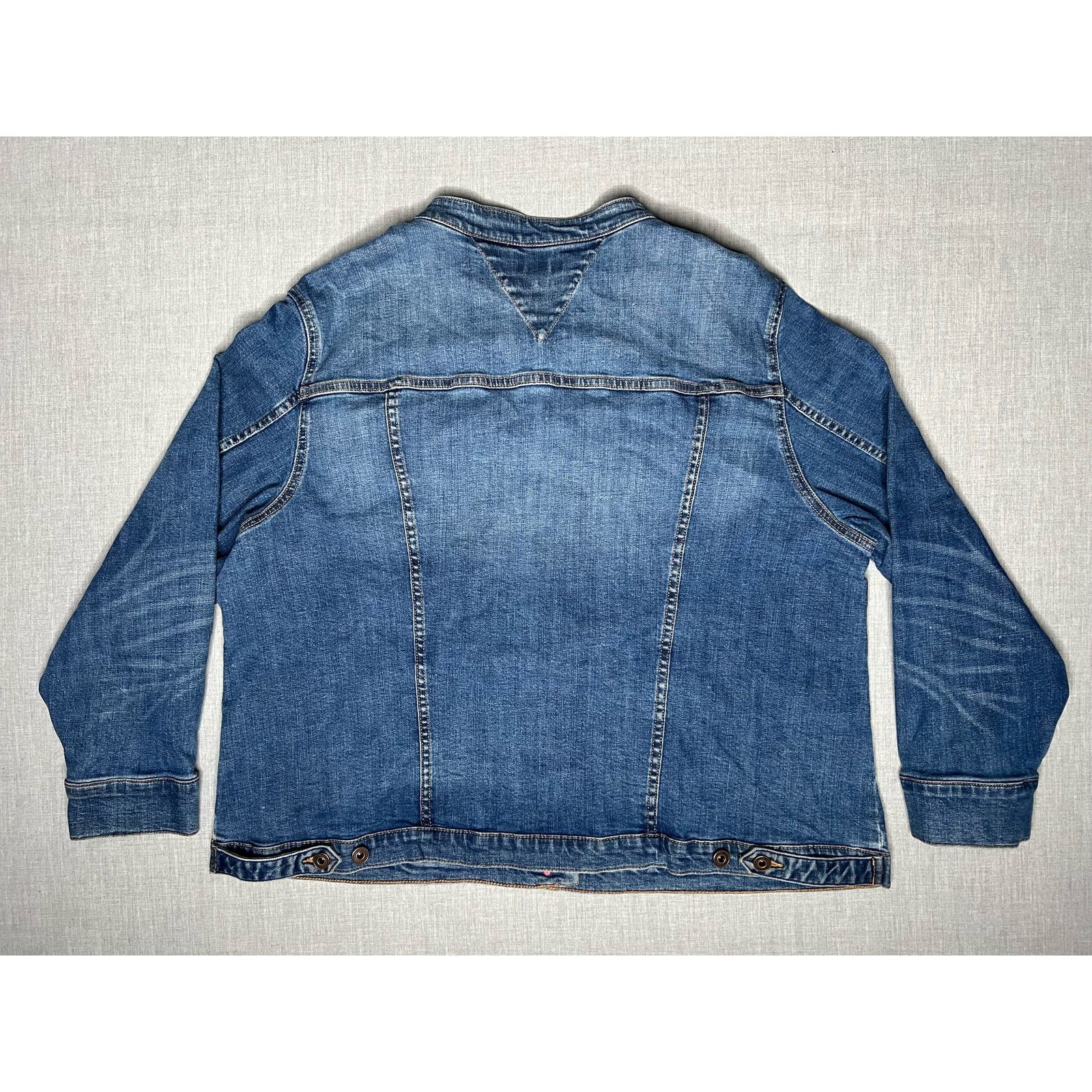 Tommy Hilfiger Tommy Hilfiger Button Up 4 Pocket Denim Jean Jacket 2XL Size US XXL / EU 58 / 5 - 2 Thumbnail
