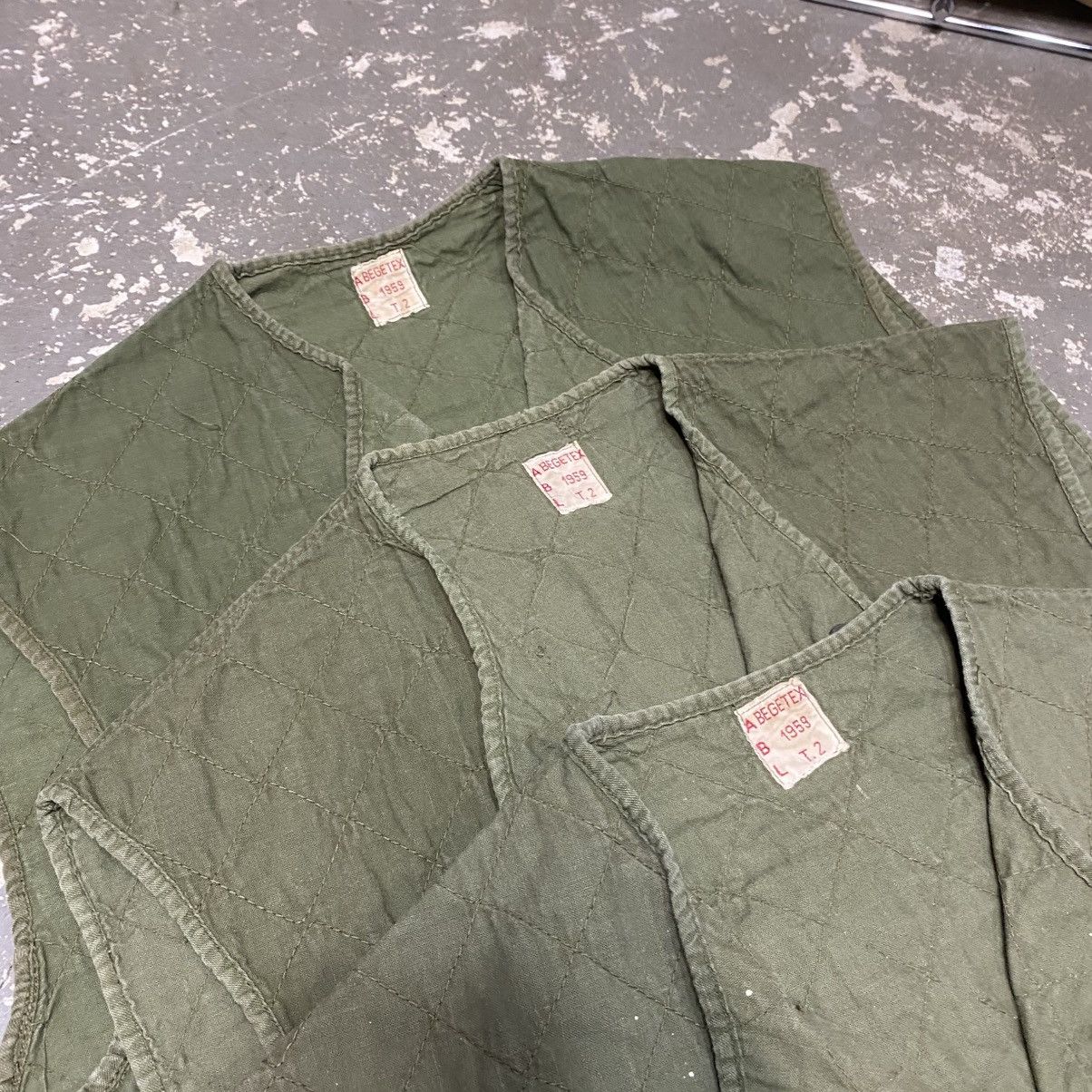Japanese Brand × Vintage True Vintage Green Quilted British Military Vest Size US M / EU 48-50 / 2 - 11 Thumbnail