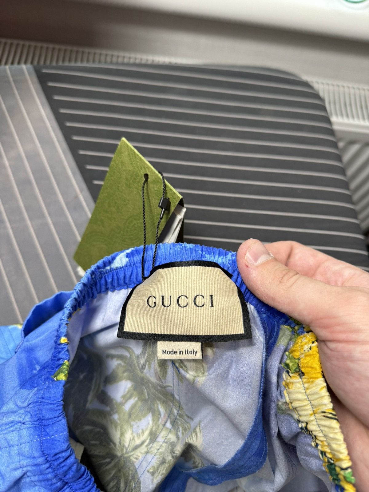 Gucci Gucci Souvenir From Los Angeles Shorts Blue Hawaii Print Size US 29 - 12 Thumbnail