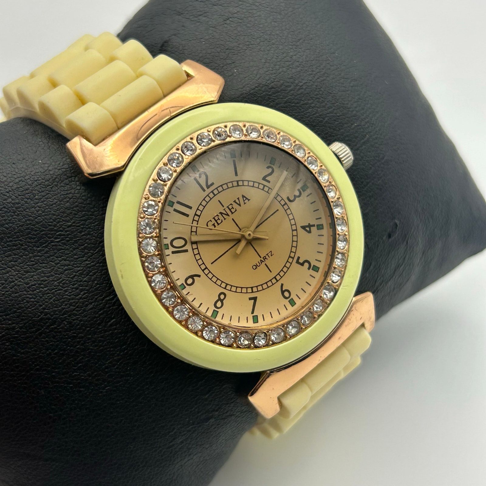 Geneva Geneva Women’s Watch White Silicon Band New Battery Size ONE SIZE - 3 Thumbnail