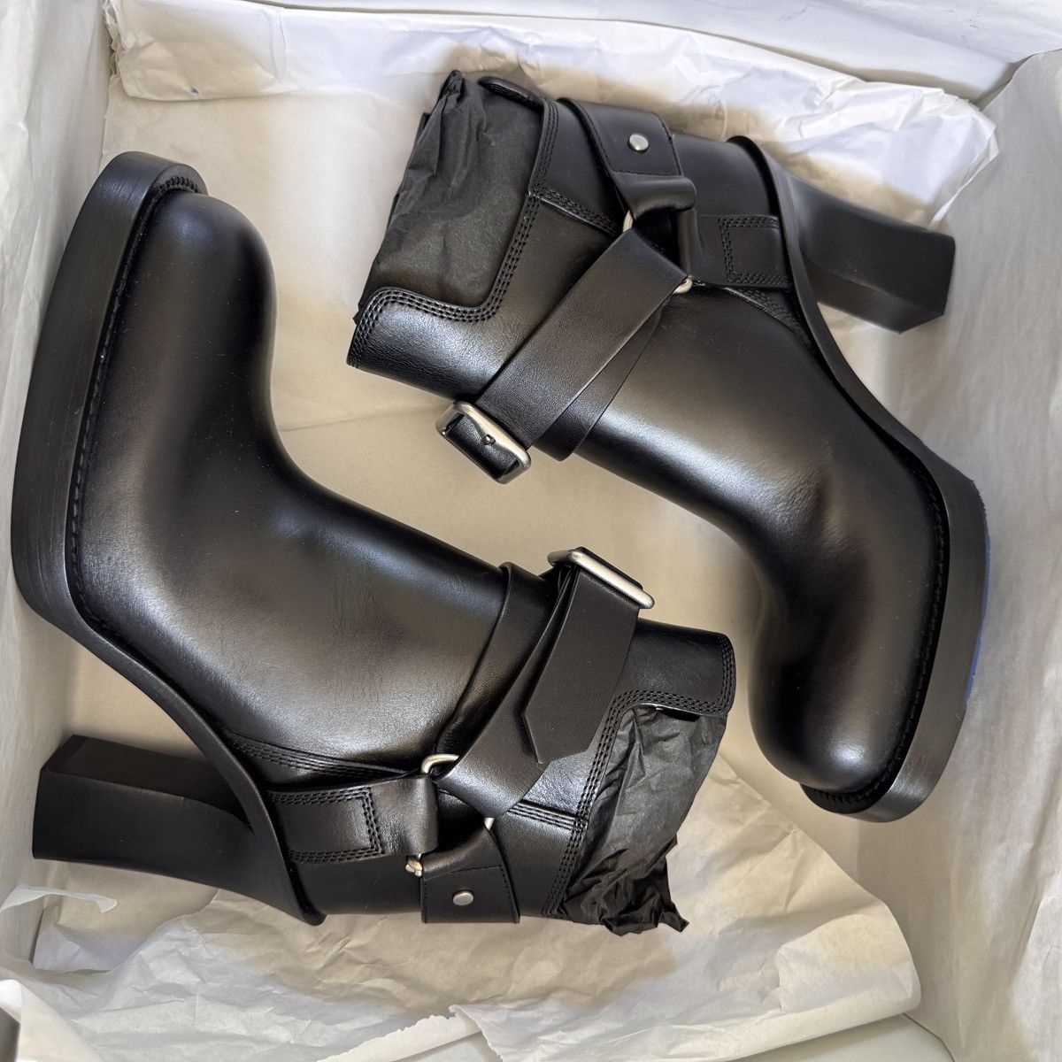 Burberry BURBERRY Women’s Stirrup leather ankle boots In Black #37.5 Size US 7.5 / IT 37.5 - 2 Thumbnail