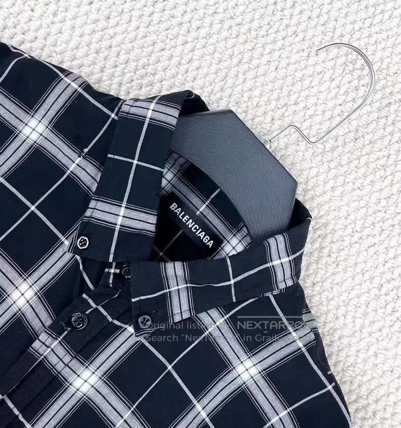 Balenciaga Balenciaga size 39 Black and White Checkered Back Letterin Size US S / EU 44-46 / 1 - 3 Thumbnail