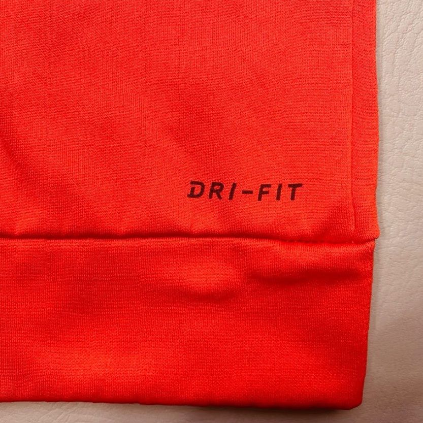 Nike VINTAGE Nike Dri-Fit Hoodie Mens Large Red Pullover Sweatshirt Nike Words Chest 8081 Size US L / EU 52-54 / 3 - 5 Thumbnail
