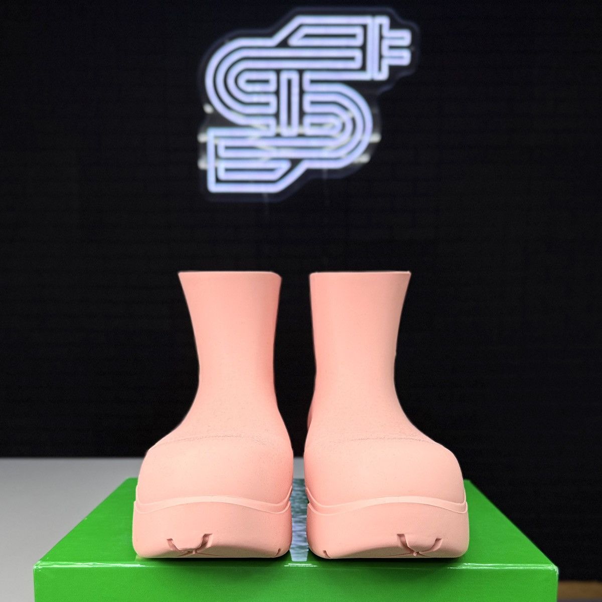 Bottega Veneta Bottega Puddle Boots Pink Size US 6 / EU 39 - 3 Thumbnail