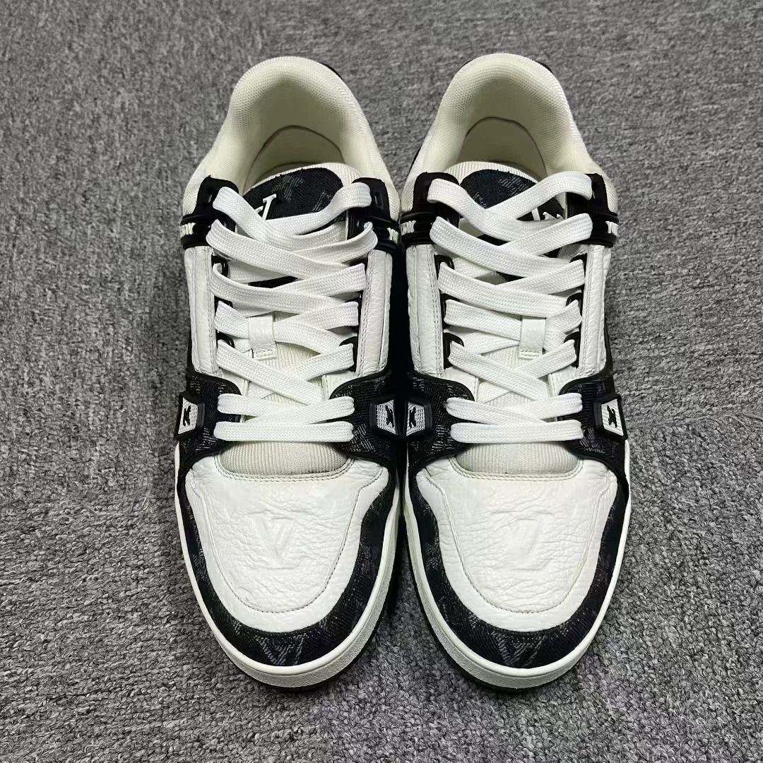 Louis Vuitton louis vuitton panda print low-top sneakers Size US 8.5 / EU 41-42 - 2 Thumbnail
