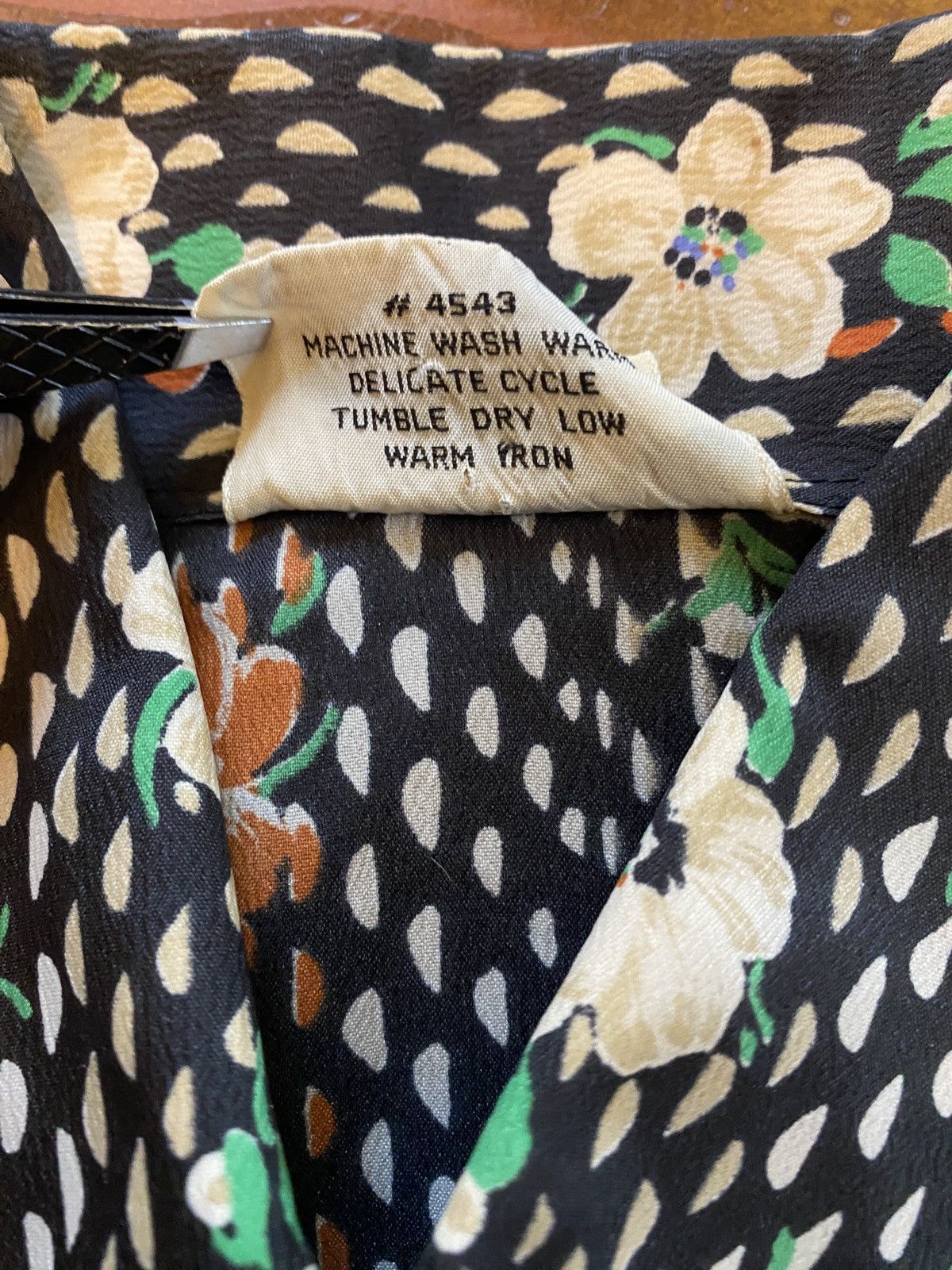 Retrofit × Vintage Vintage 60s/70s Kmart Flowers All Over Polyester Button Up Size M / US 6-8 / IT 42-44 - 5 Thumbnail