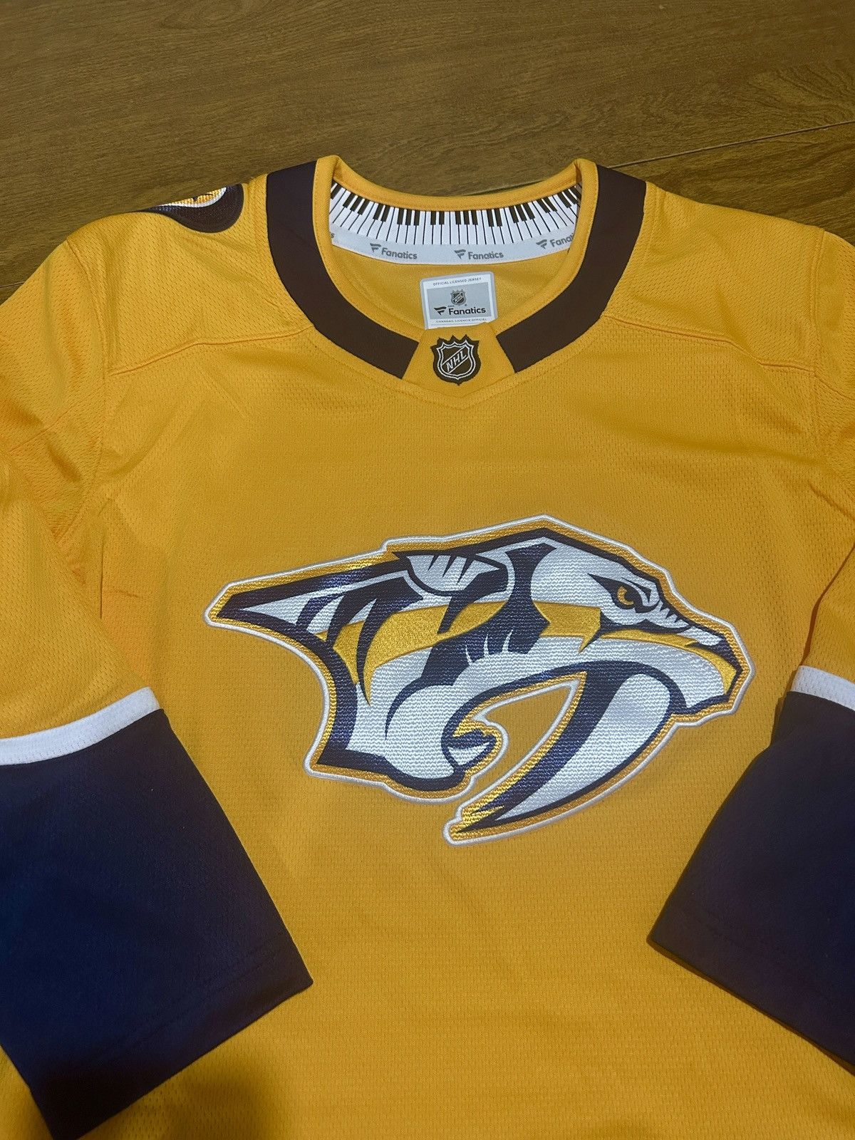 NHL Nashville Predators NHL Jersey Size US XXS / EU 40 - 4 Thumbnail