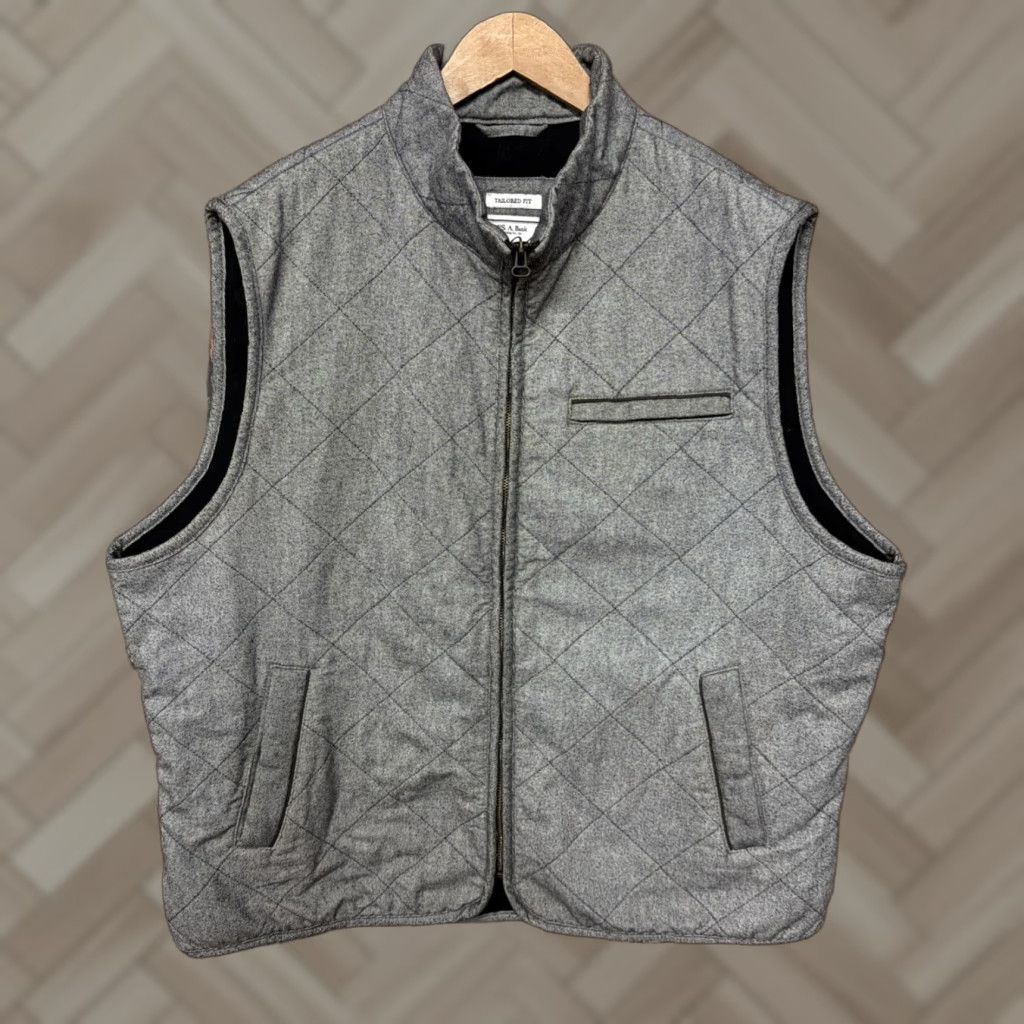Jos. A. Bank Jos A Bank 1905 Mens 2XL Quilted Vest Gray Tailored Fit Vest 2XL Mens Gray Quilted Zip Button Modern Preppy Size US XXL / EU 58 / 5 - 1 Thumbnail