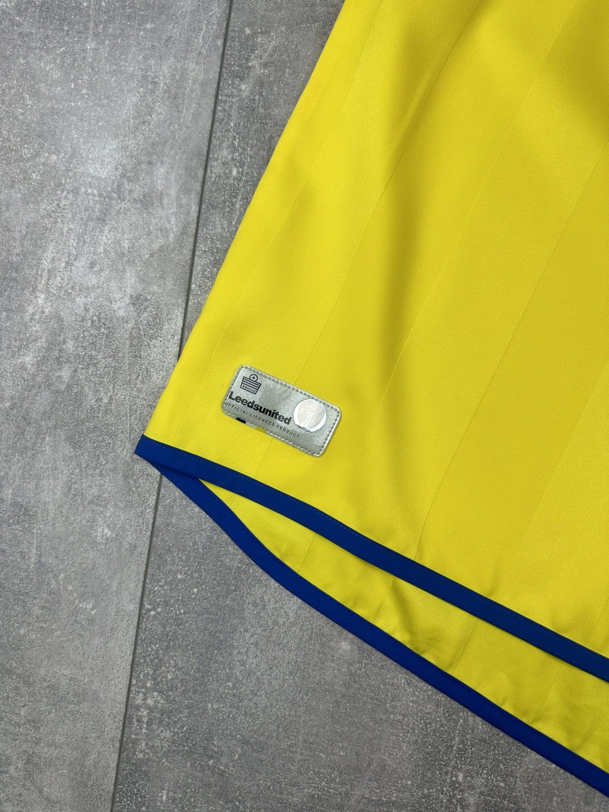 Other Admiral Leeds United 2006/07 Away Soccer Football Jersey Size US XL / EU 56 / 4 - 3 Thumbnail