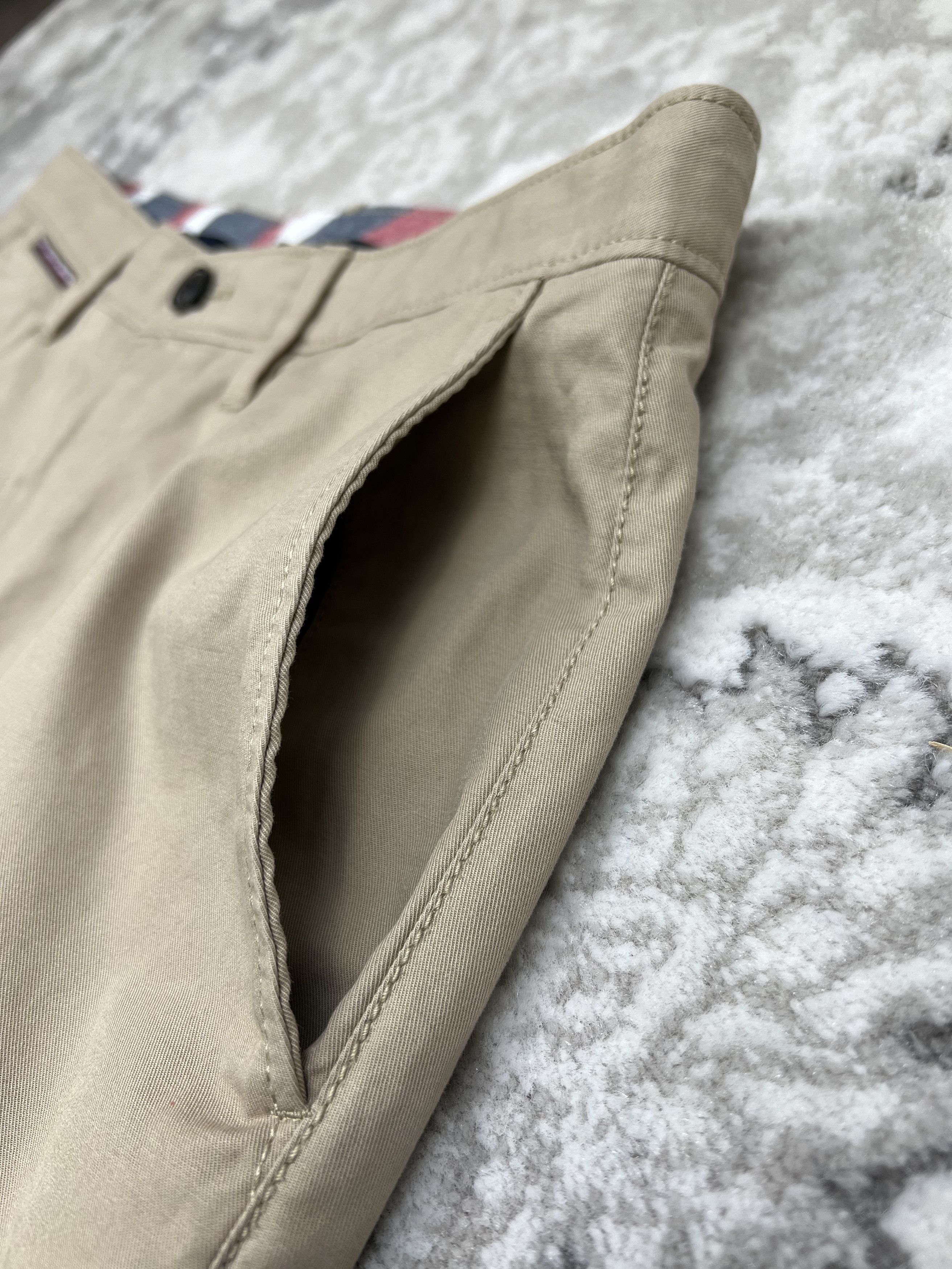 Tommy Hilfiger Tommy Hilfiger Brooklyn Chino Shorts 31 Size US 31 - 3 Thumbnail