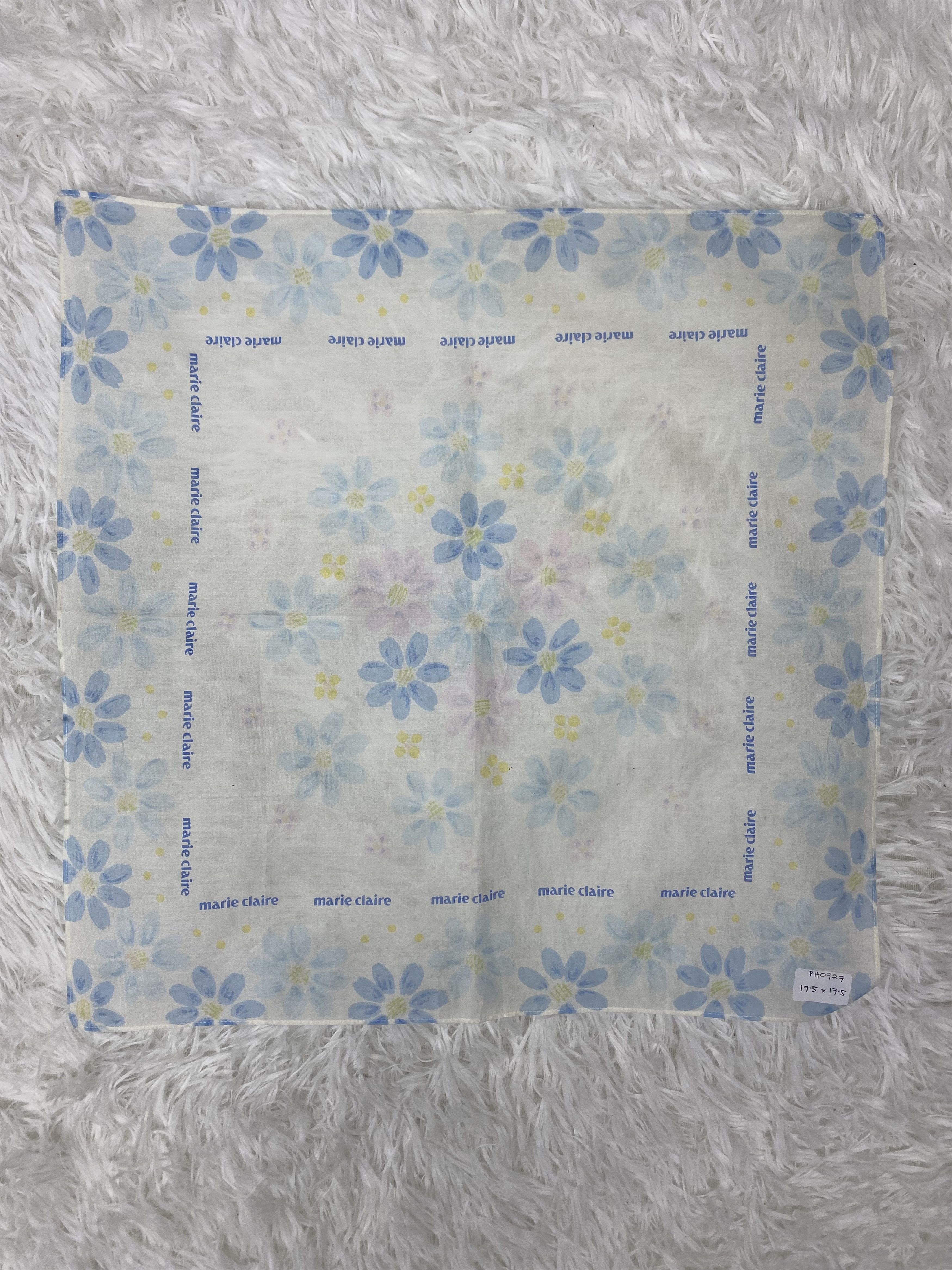 Designer × Vintage Vintage Marie Claire Handkerchief Neckerchief PH0727 Size ONE SIZE - 3 Thumbnail